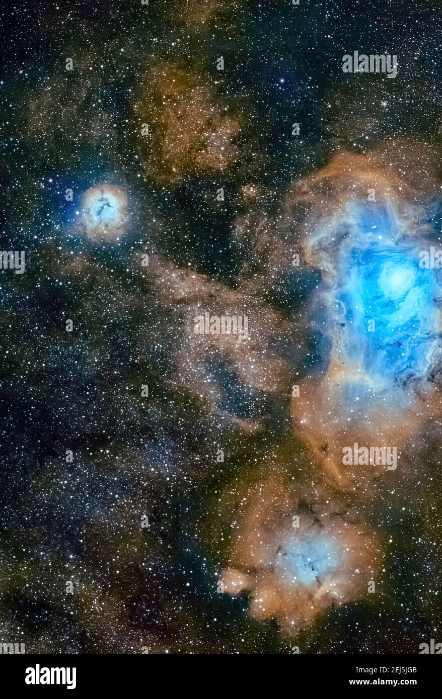 La Nebola Laguna è una nuvola interstellare gigante nella costellazione del Sagittario. È classificato come nebulosa di emissione e come regione H II. Foto Stock