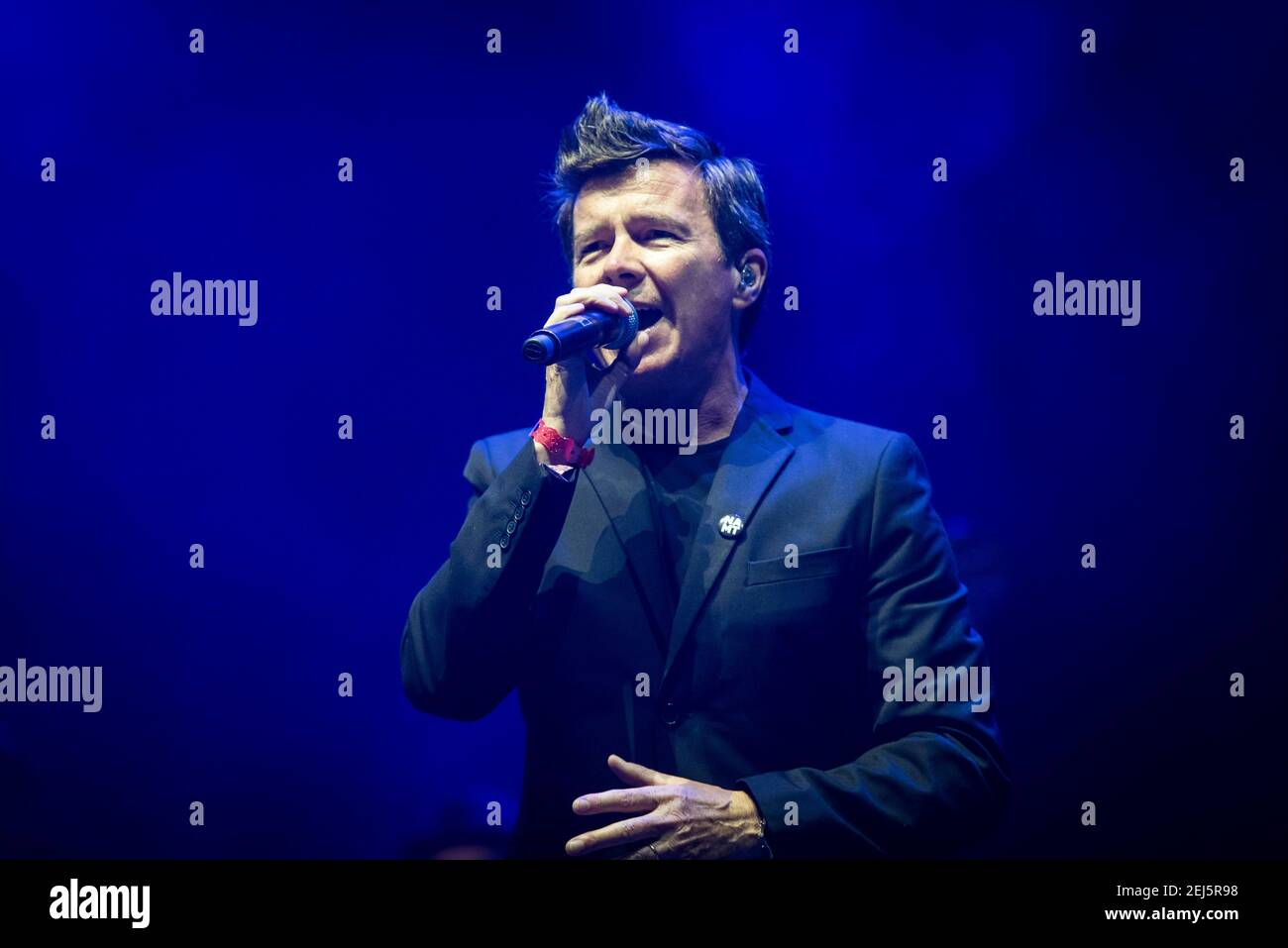 Rick Astley suona sul palco al Camp Bestival 2018, Lulworth Castle, Wareham. Data immagine: Venerdì 27 luglio 2018. Il credito fotografico dovrebbe essere: David Jensen Foto Stock