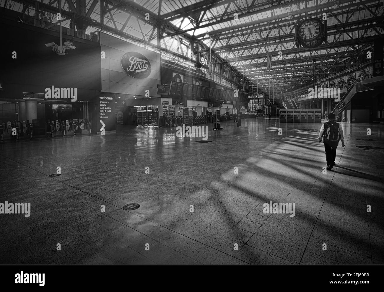 GRAN BRETAGNA / Inghilterra / Londra / Empty Waterloo Station il 25 marzo 2020 a Londra, Inghilterra. Foto Stock