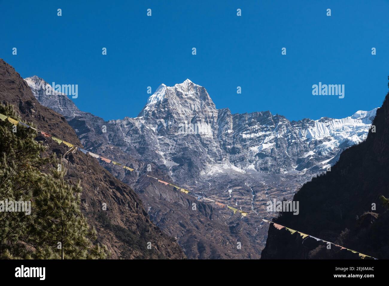 Kathmandu, Nepal, è la porta d'accesso a Himalaya, Everest e infinite vette, parchi e avventure. Qui ho visitato Kathmandu e Sagarmatha National Park Foto Stock