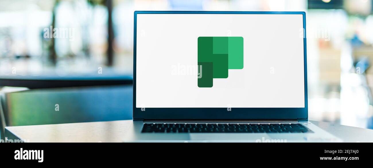 POZNAN, POL - 23 SETTEMBRE 2020: Computer portatile con il logo di Microsoft Planner, un'applicazione di pianificazione disponibile sul piatto Microsoft Office 365 Foto Stock