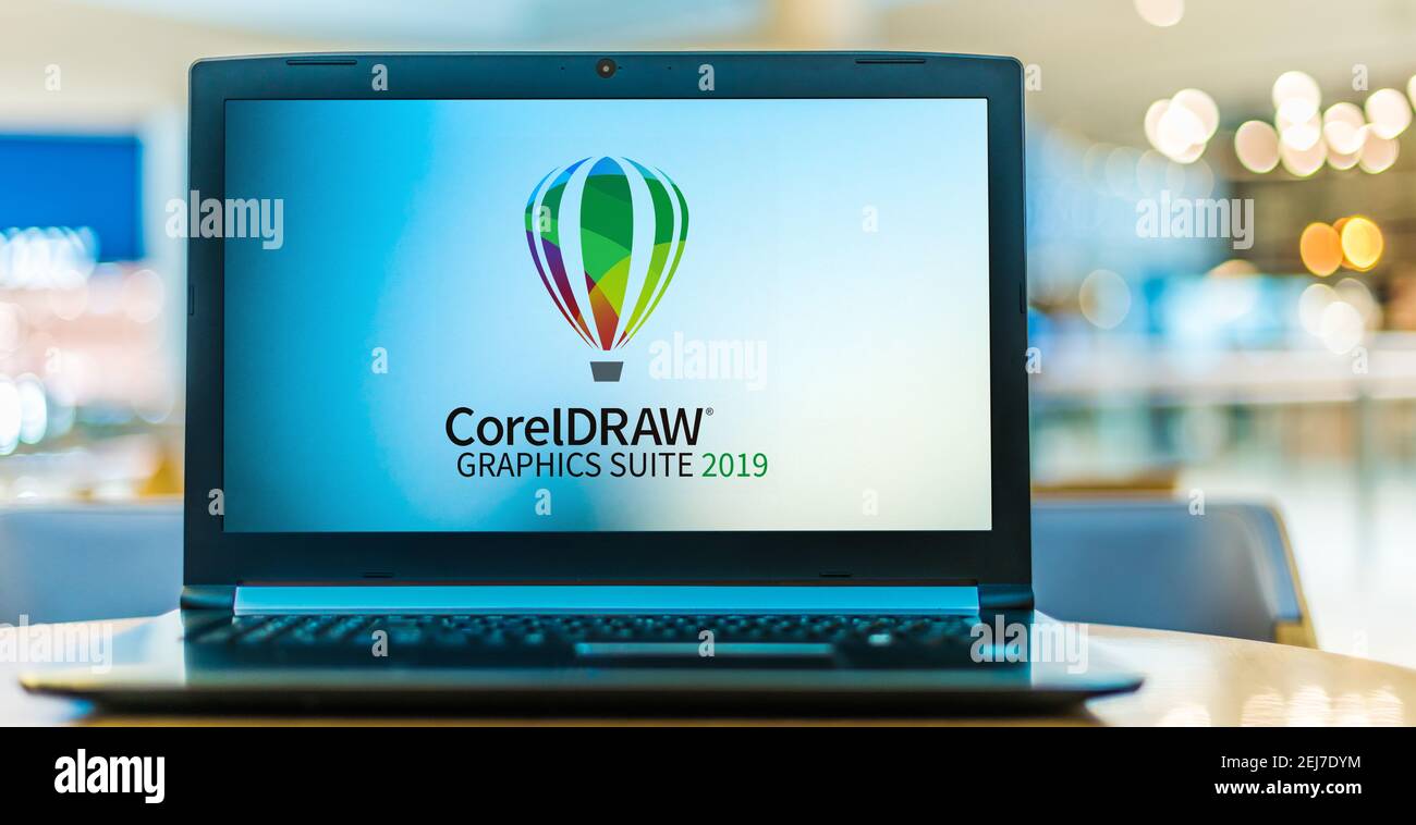 POZNAN, POL - 23 SETTEMBRE 2020: Computer portatile con logo di CorelDraw Graphics Suite, un editor di grafica vettoriale sviluppato e commercializzato da Corel Corp Foto Stock