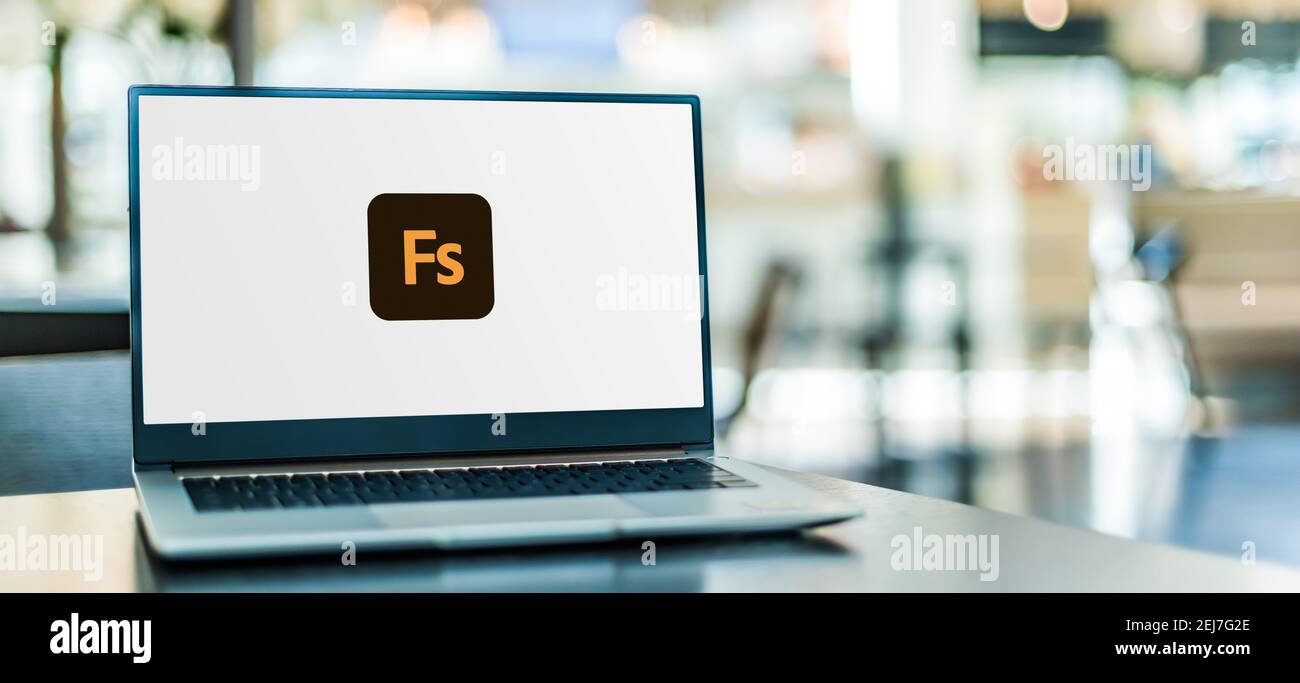 POZNAN, POL - NOV 12, 2020: Computer portatile con il logo di Adobe Fuse, un software di grafica per computer 3D sviluppato da Mixamo che permette agli utenti di c Foto Stock