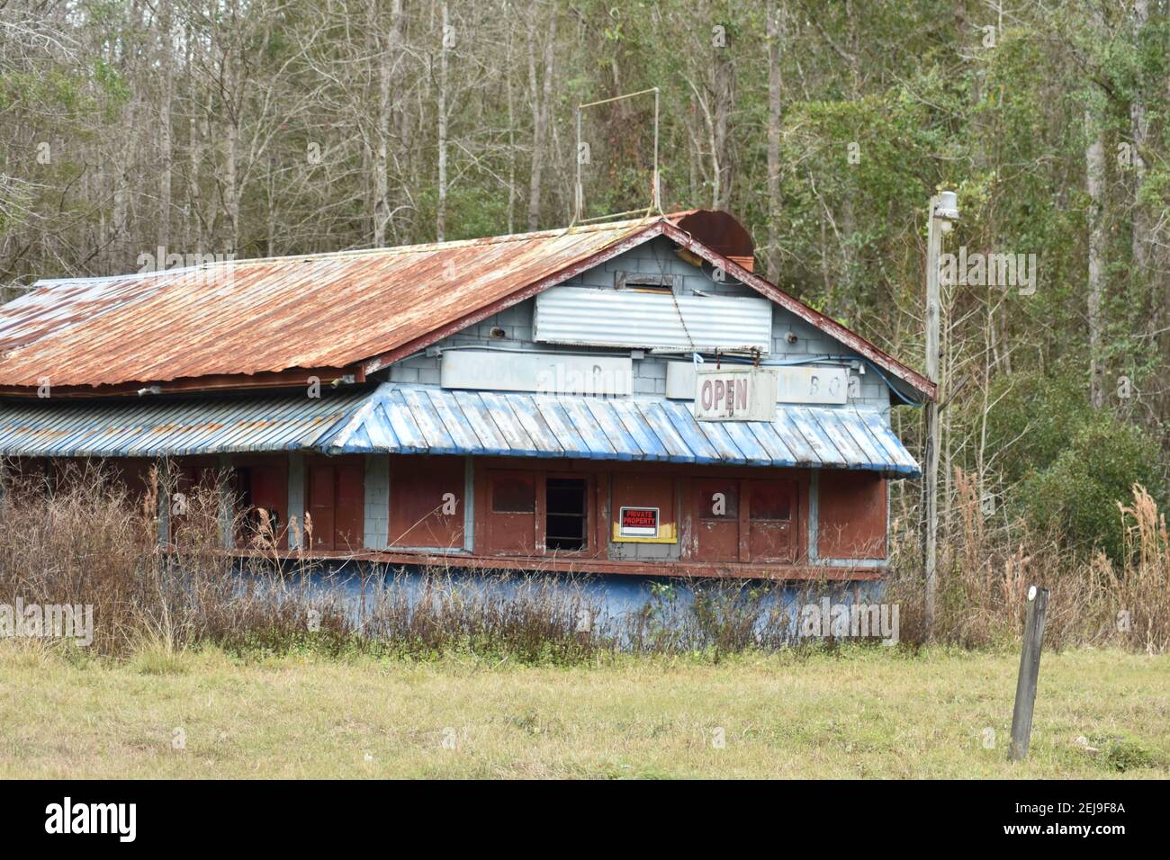 Vecchio ristorante sulla strada vicino a Woodbine Georgia Foto Stock