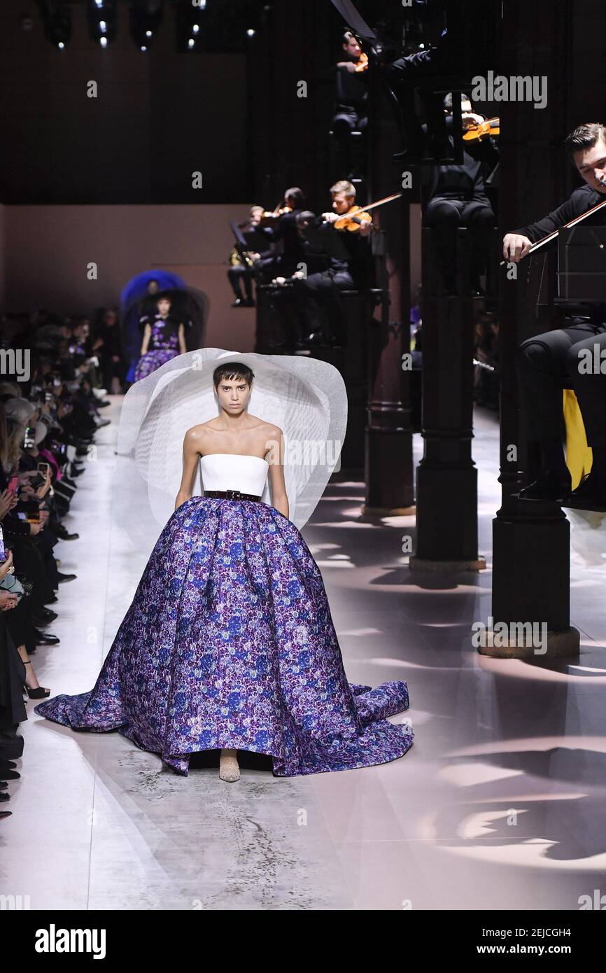 Givenchy primavera outlet estate 2020