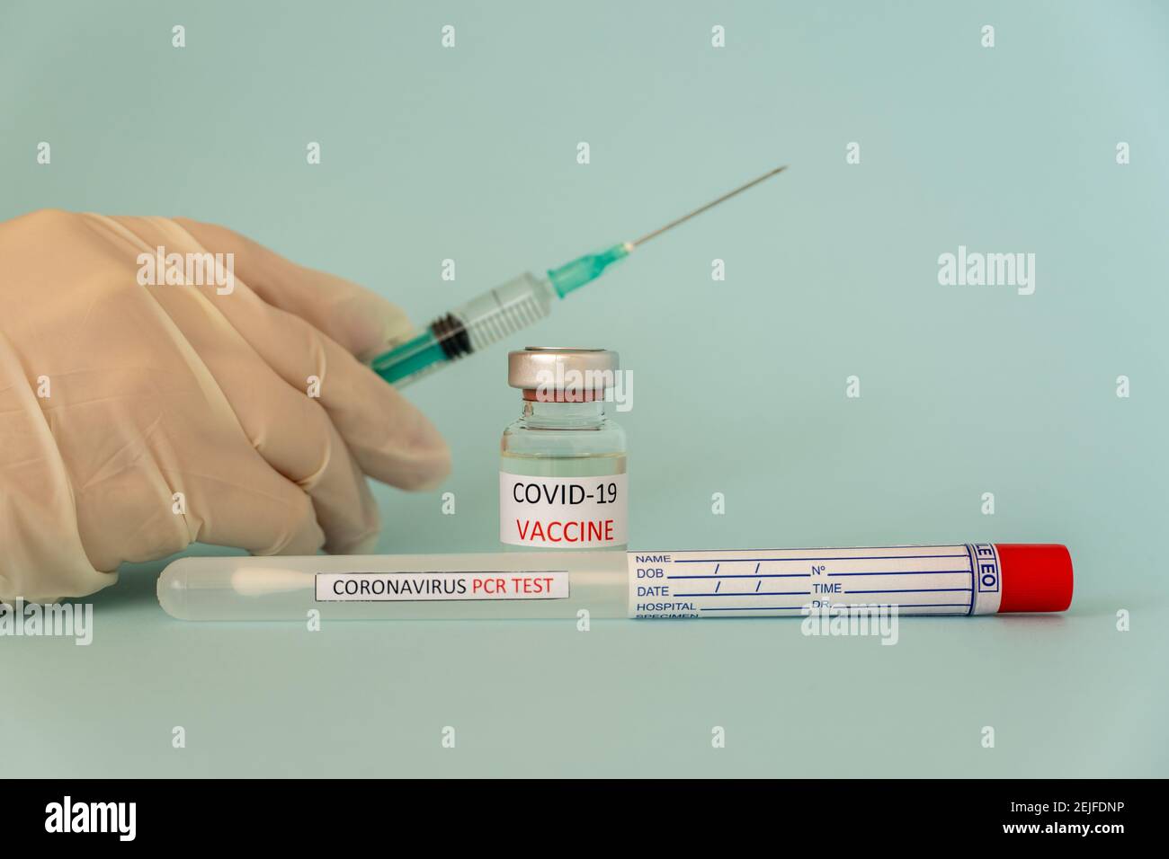 Coronavirus COVID-19 iniettabile, test PCR per coronavirus, tampone Foto Stock