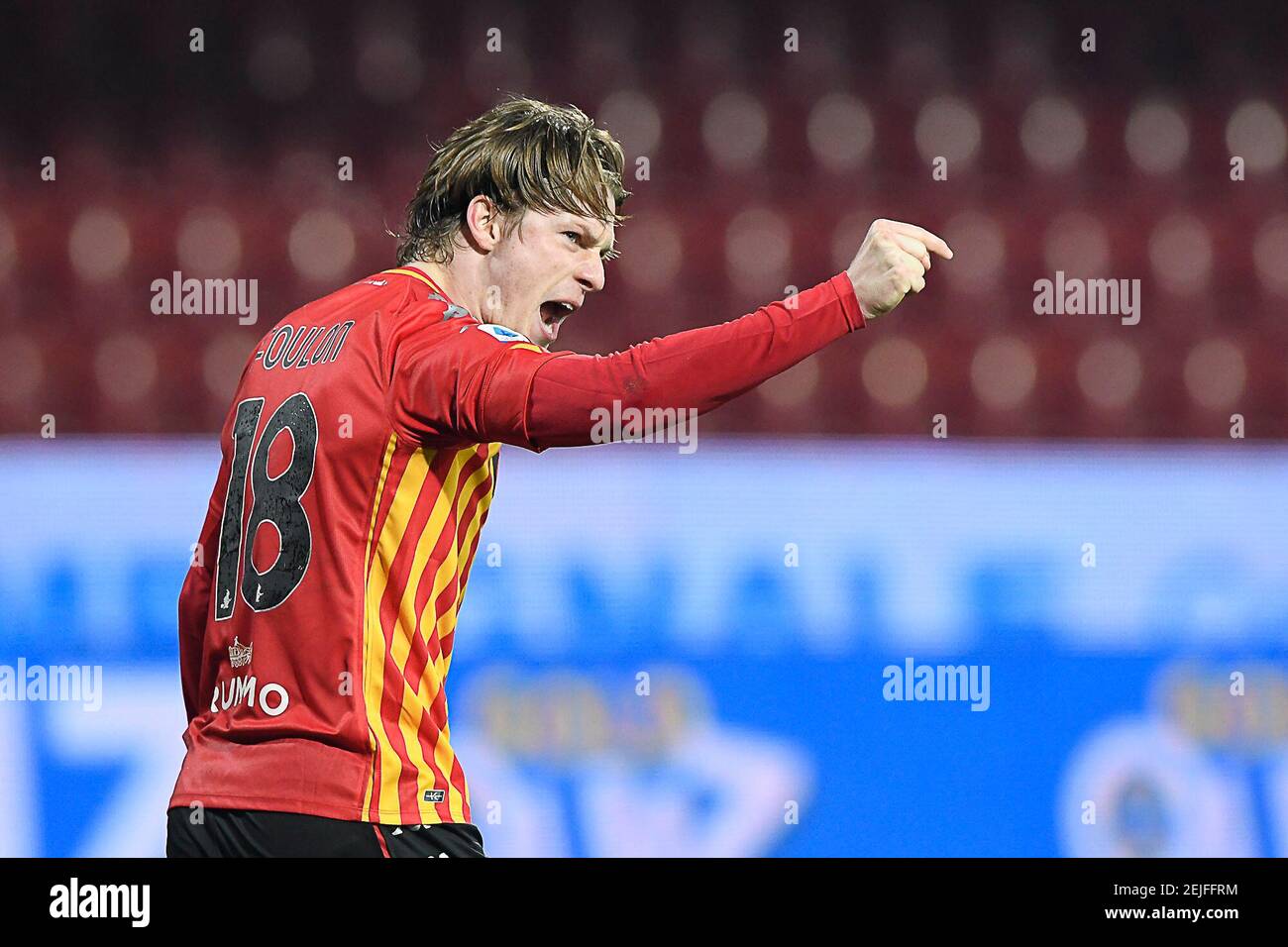 Benevento, Italia. 07 febbraio 2021. Daam Foulon di Benevento Calcio in azione durante la Serie A match tra Benevento Calcio e Roma ALLO Stadio Ciro Vigorito il 21 febbraio 2021 a Benevento, Italia. (Foto di Roberto Ramaccia/Agenzia fotografica INA) Credit: Sipa USA/Alamy Live News Foto Stock