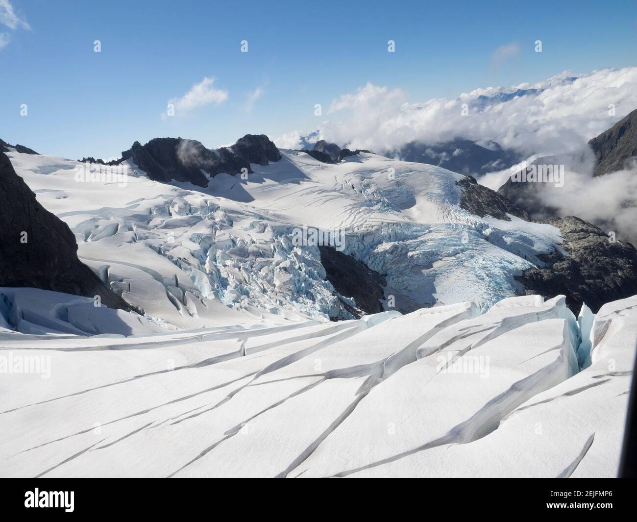 Formazioni di ghiaccio sul ghiacciaio, Monte aspirante Parco Nazionale, Costa Ovest, Isola del Sud, Nuova Zelanda Foto Stock
