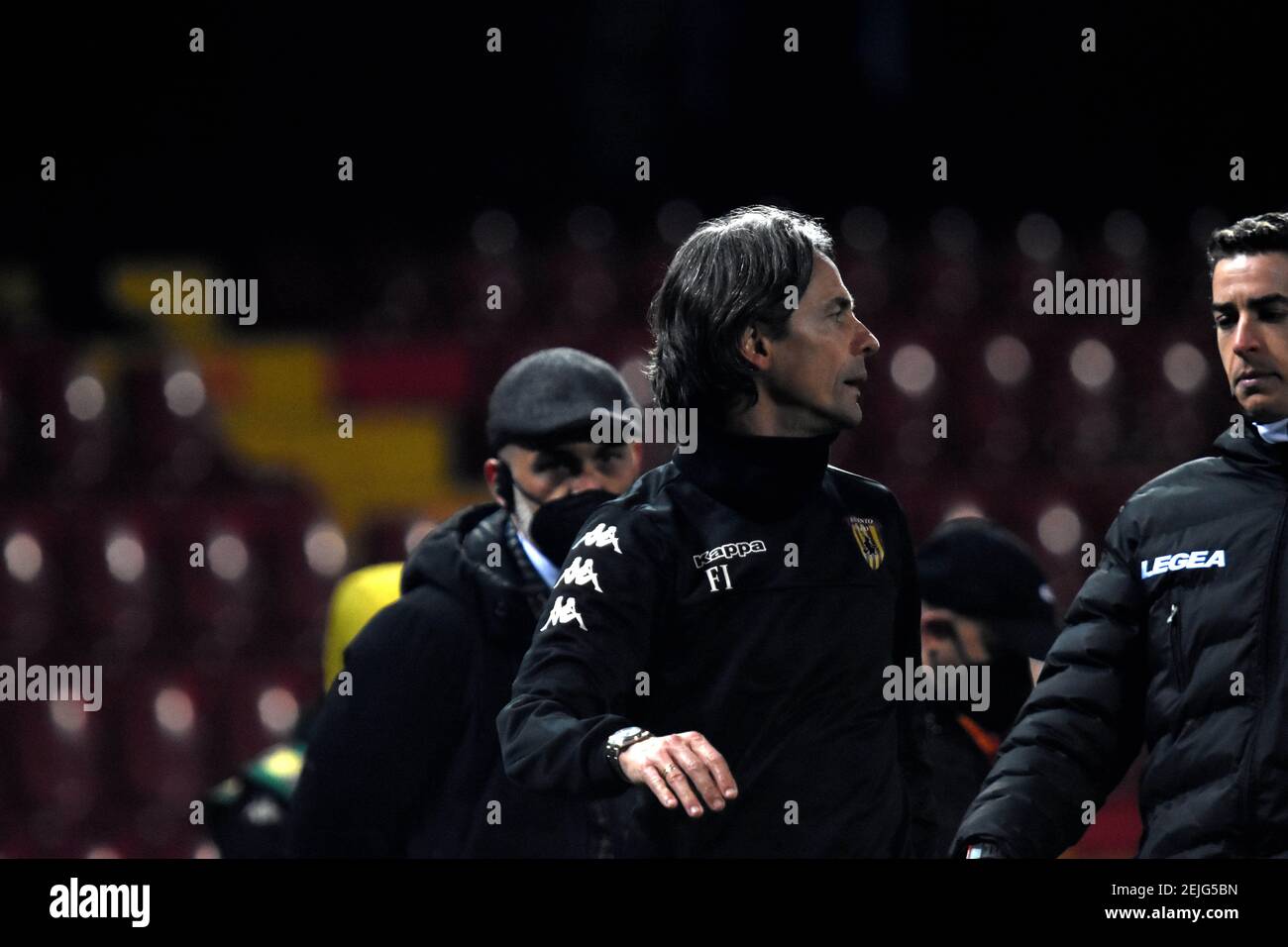 Filippo Inzaghi (allenatore) Benevento Calcio durante Benevento Calcio vs  AS Roma, Calcio italiano Serie A Match, Benevento, - Photo .LM/Renato  Olimpio Foto stock - Alamy