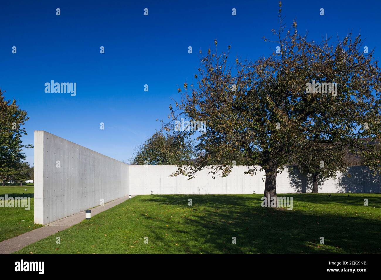 Design del padiglione per conferenze di Tadao Ando, Vitra Design Museum, Weil am Rhein, Baden-Wurttemberg, Germania Foto Stock