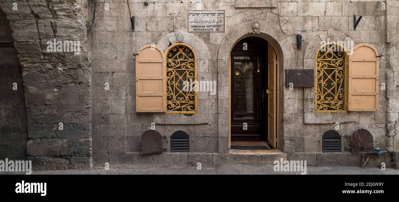 Facciata di un edificio, quartiere Armeno, Città Vecchia, Gerusalemme, Israele Foto Stock