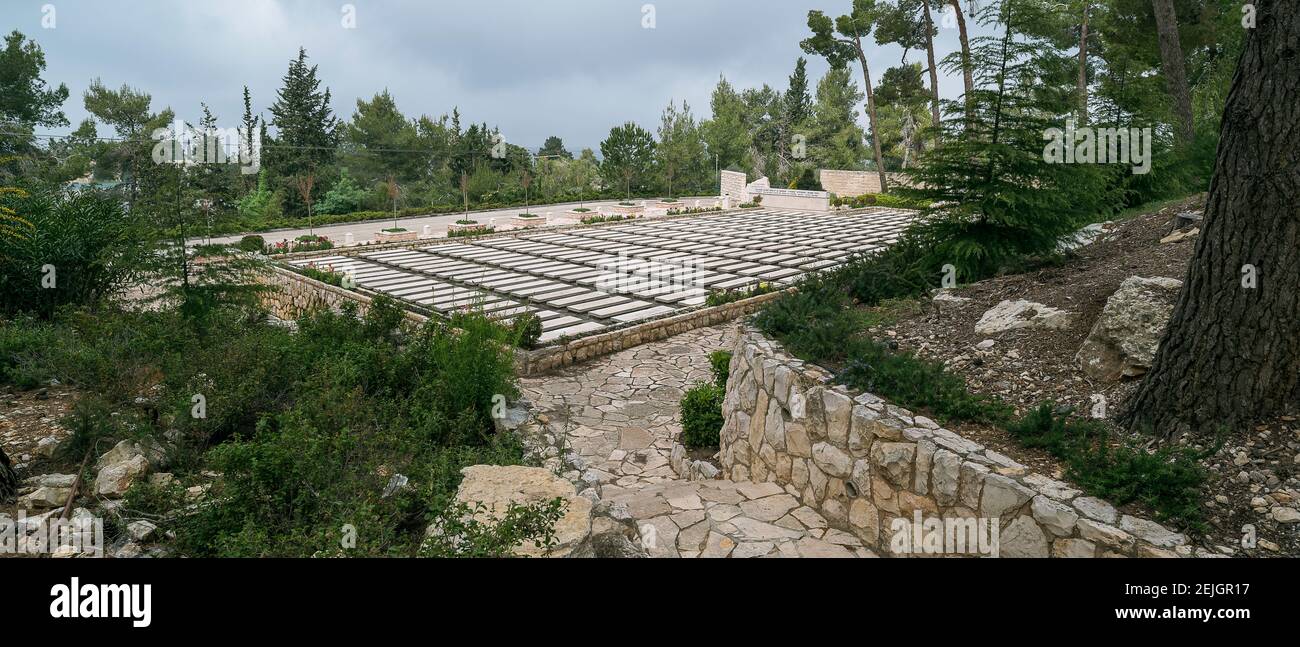 Vista del cimitero nazionale del Monte Herzl, Gerusalemme, Israele Foto Stock