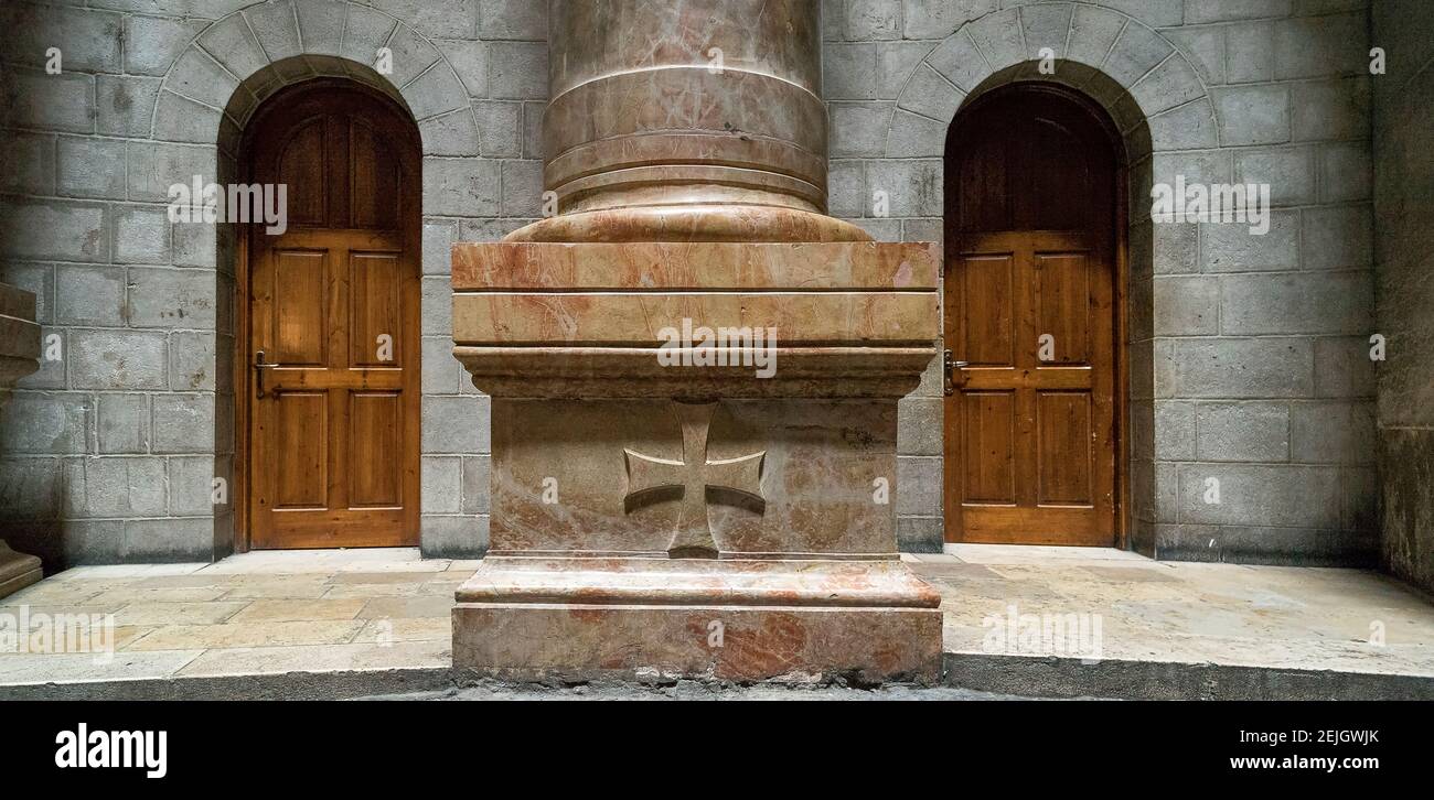 Cortile di una chiesa, Chiesa del Santo Sepolcro, Città Vecchia, Gerusalemme, Israele Foto Stock