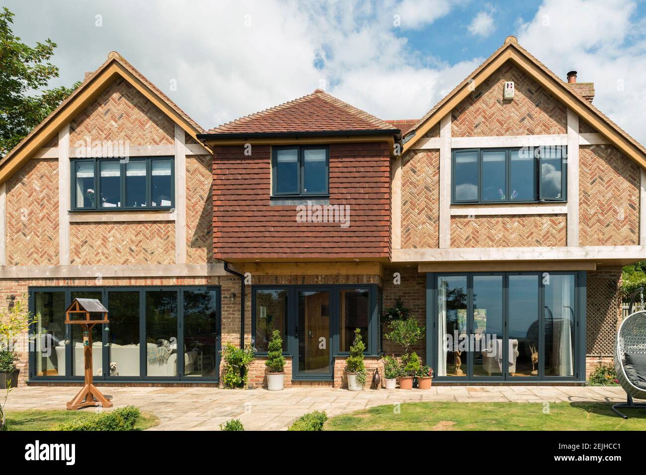 Un grande albergo moderno costruito in modo autonomo nella campagna Inglese Foto Stock Un grande albergo moderno costruito in modo autonomo nella campagna Inglese Foto Stock