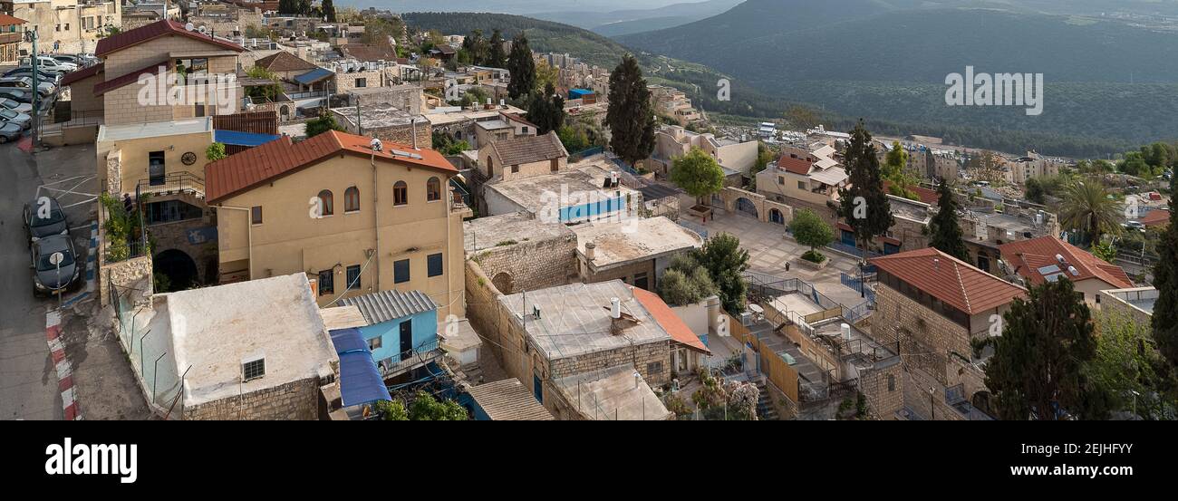 Vista delle case in una città, Safed (Zfat), Galilea, Israele Foto Stock