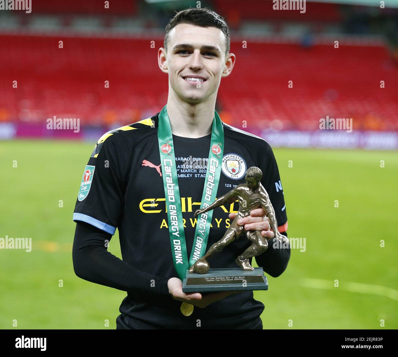 Premio Phil Foden di Manchester City con il premio Men of the Match dopo la finale della Carabao Cup tra Aston Villa e Manchester City allo stadio Wembley, Londra, Inghilterra, il 01 marzo 2020. (Foto di AFS/Espa-Images)(immagine di credito: © ESPA/Cal Sport Media/Sipa USA Photo Agency/CSM/Sipa USA) Foto Stock