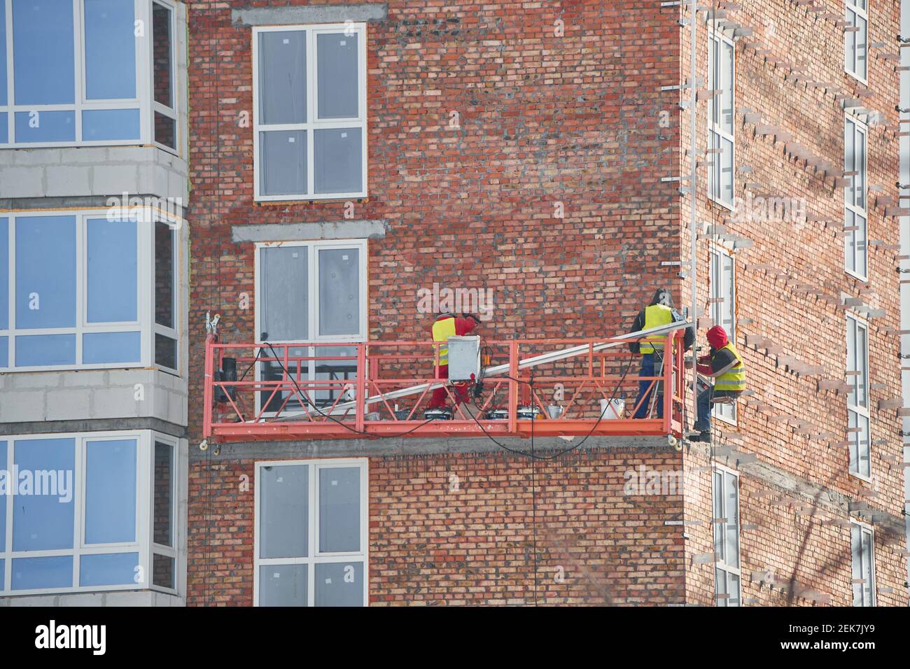 costruzione di una facciata casa, primo piano al sole, spazio copia Foto Stock