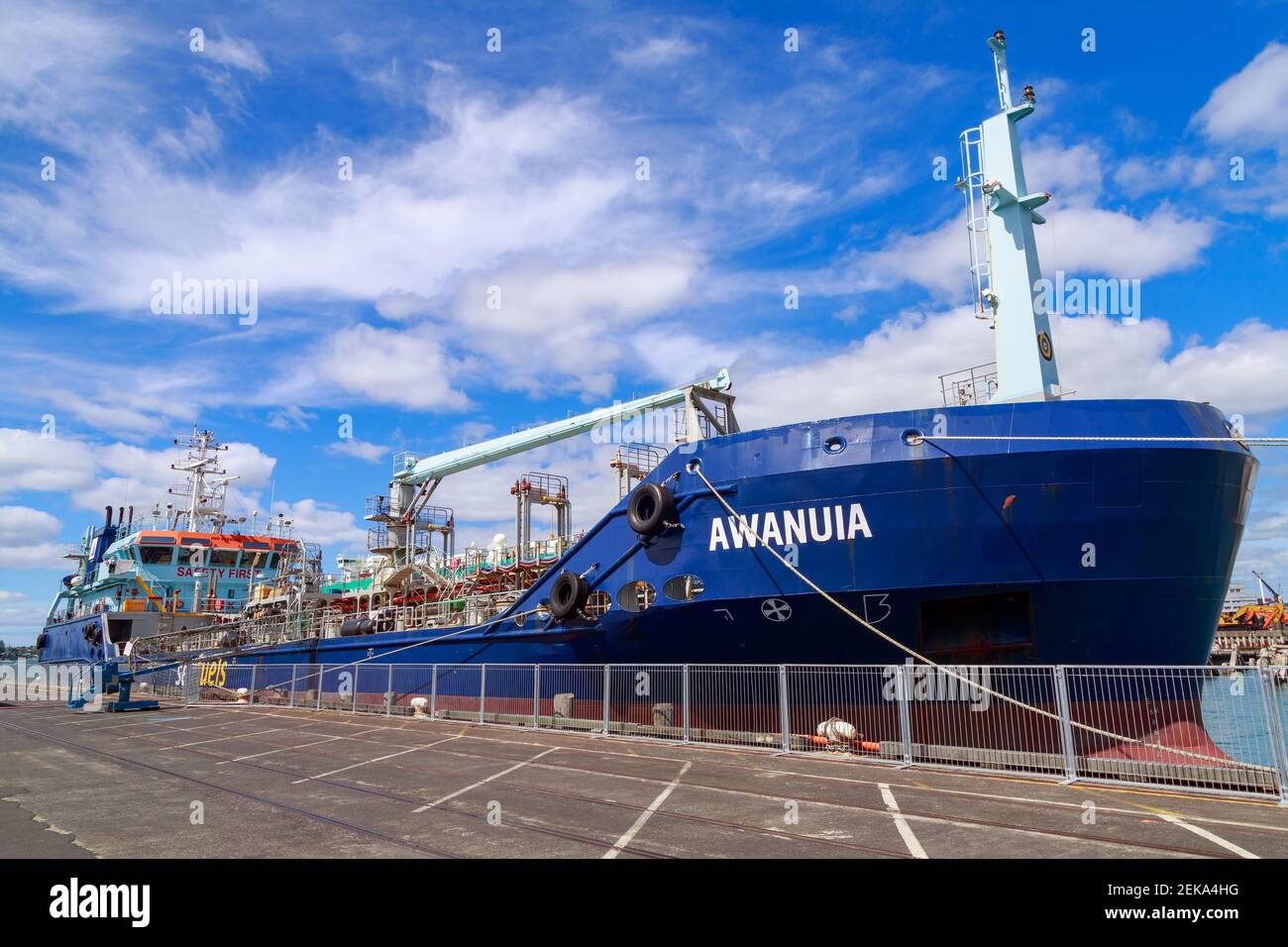 Una nave di rifornimento, la petroliera della Seafuels 'Awanuia', nel porto di Auckland, Nuova Zelanda Foto Stock