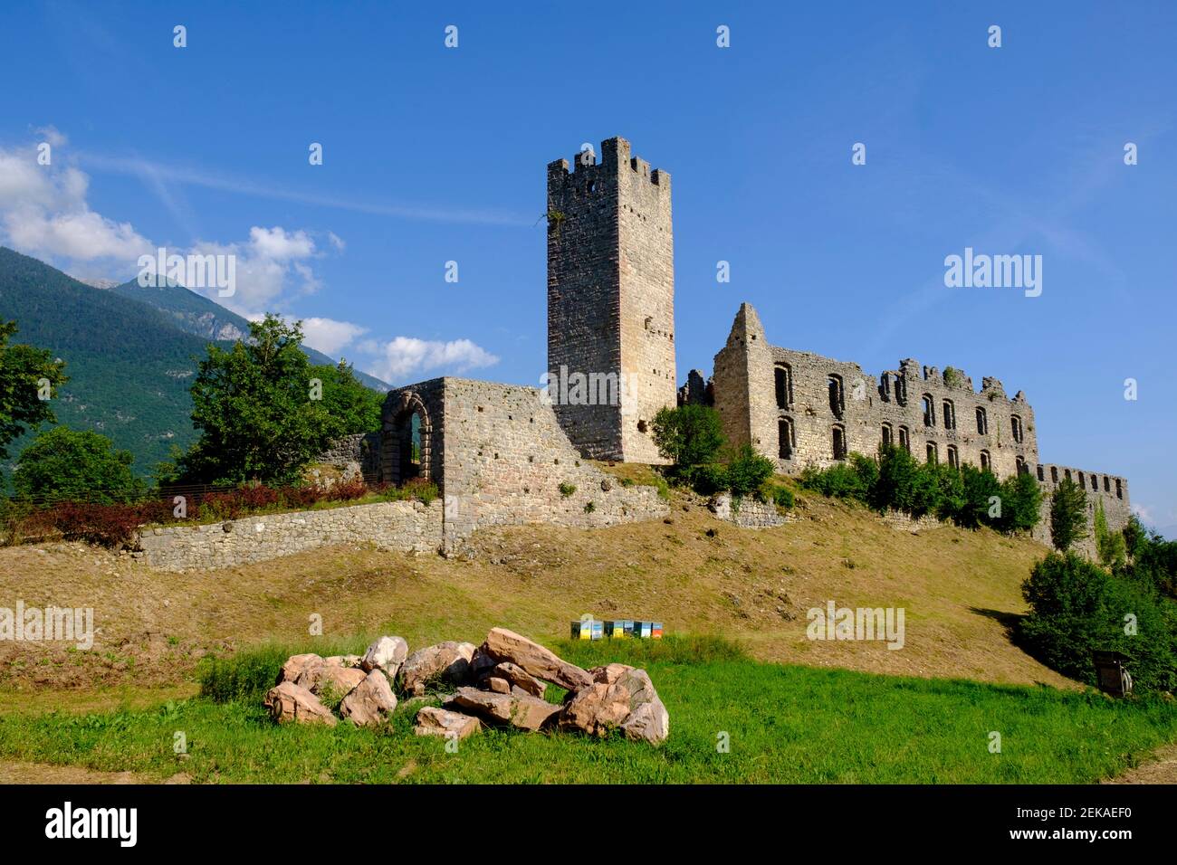 Italia, Trentino, Spormaggiore, rovine di Castel Belfort Foto Stock