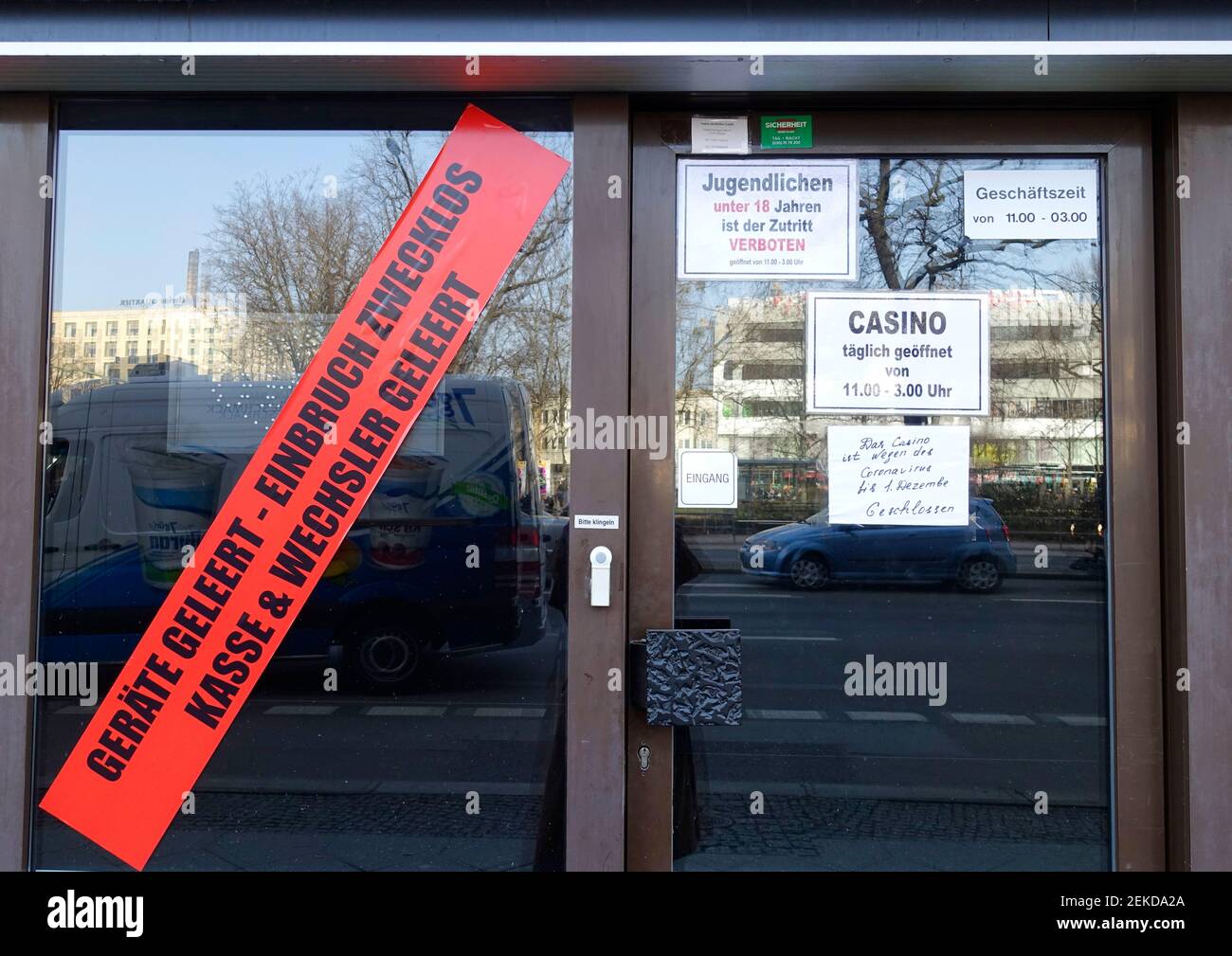 Avviso ad un casinò, inutile burglary, tutti i dispositivi svuotati Foto Stock