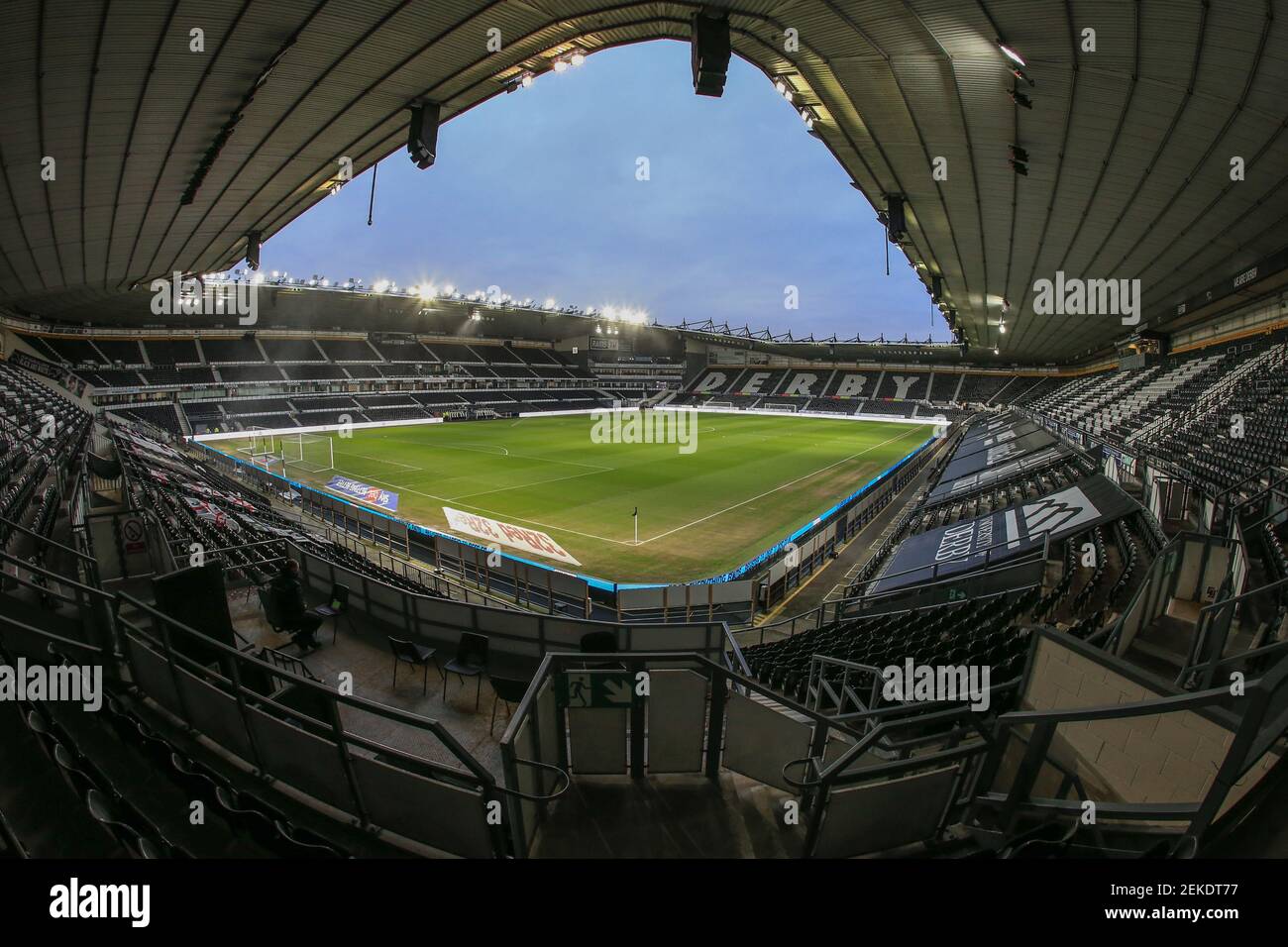 Derby, Regno Unito. 23 Feb 2021. Vista generale di Pride Park davanti a Tonights Sky Bet Championship game Derby County contro Huddersfield Town a Derby, Regno Unito il 23/02/2021. (Foto di Mark Cosgrove/News Images/Sipa USA) Credit: Sipa USA/Alamy Live News Foto Stock