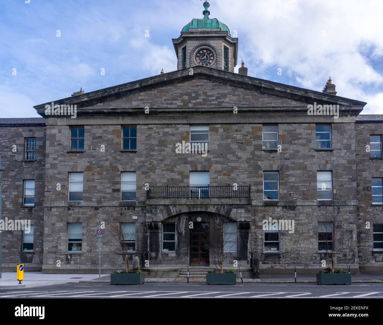Uno degli edifici recentemente restaurati nel campus dell'Università tecnologica di Dublino a Grangegorman, Dublino, Irlanda. In precedenza un ufficio amministrativo HSE Foto Stock
