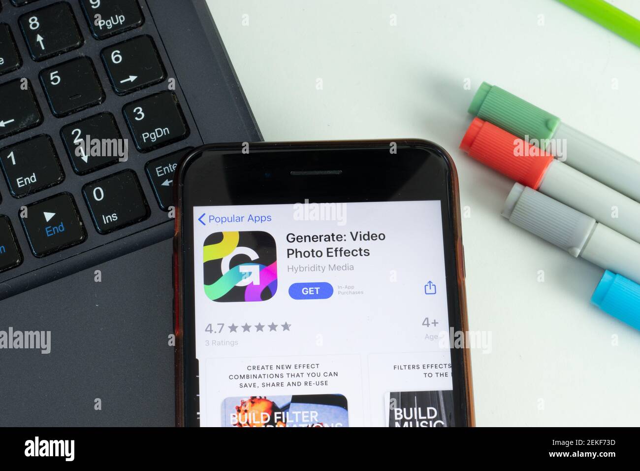 New York, USA - 17 Febbraio 2021: Genera l'icona dell'app mobile effetti fotografici video sullo schermo del telefono, Editoriale illustrativo Foto Stock