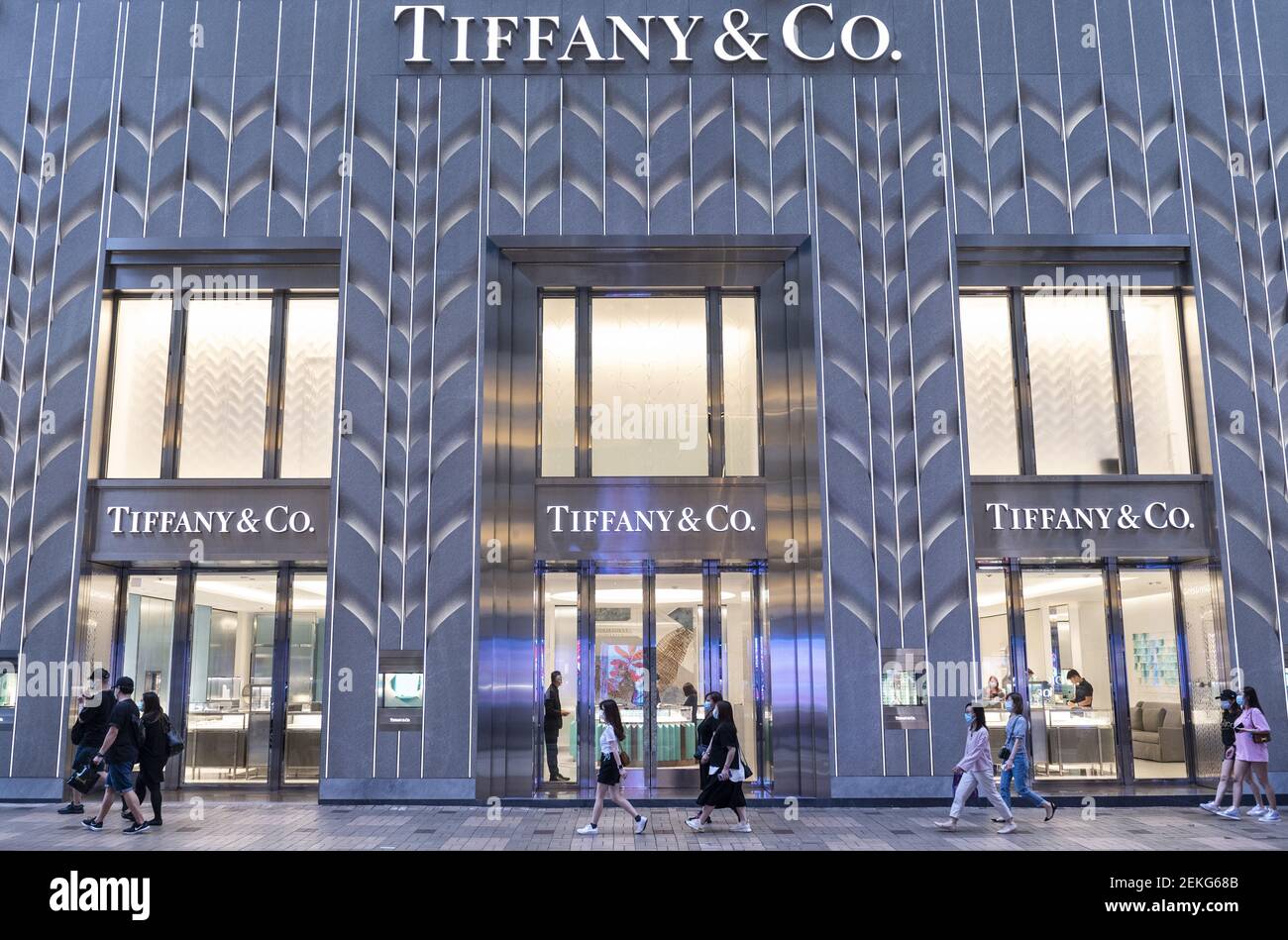 Azienda americana di gioielli di lusso Tiffany & Co negozio visto a Hong  Kong. (Foto di Budrul Chukrut / SOPA Images/Sipa USA Foto stock - Alamy