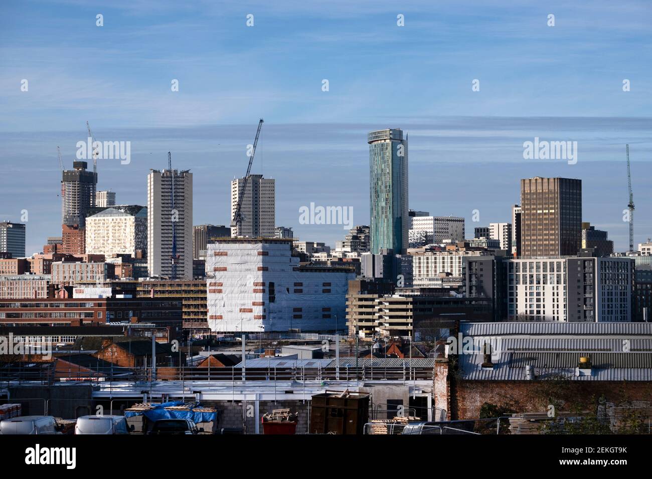 Vista del centro di Birmingham, West Midlands, Inghilterra. Birmingham è la seconda città dell'Inghilterra e sta per essere oggetto di un massiccio processo di riqualificazione. Foto Stock