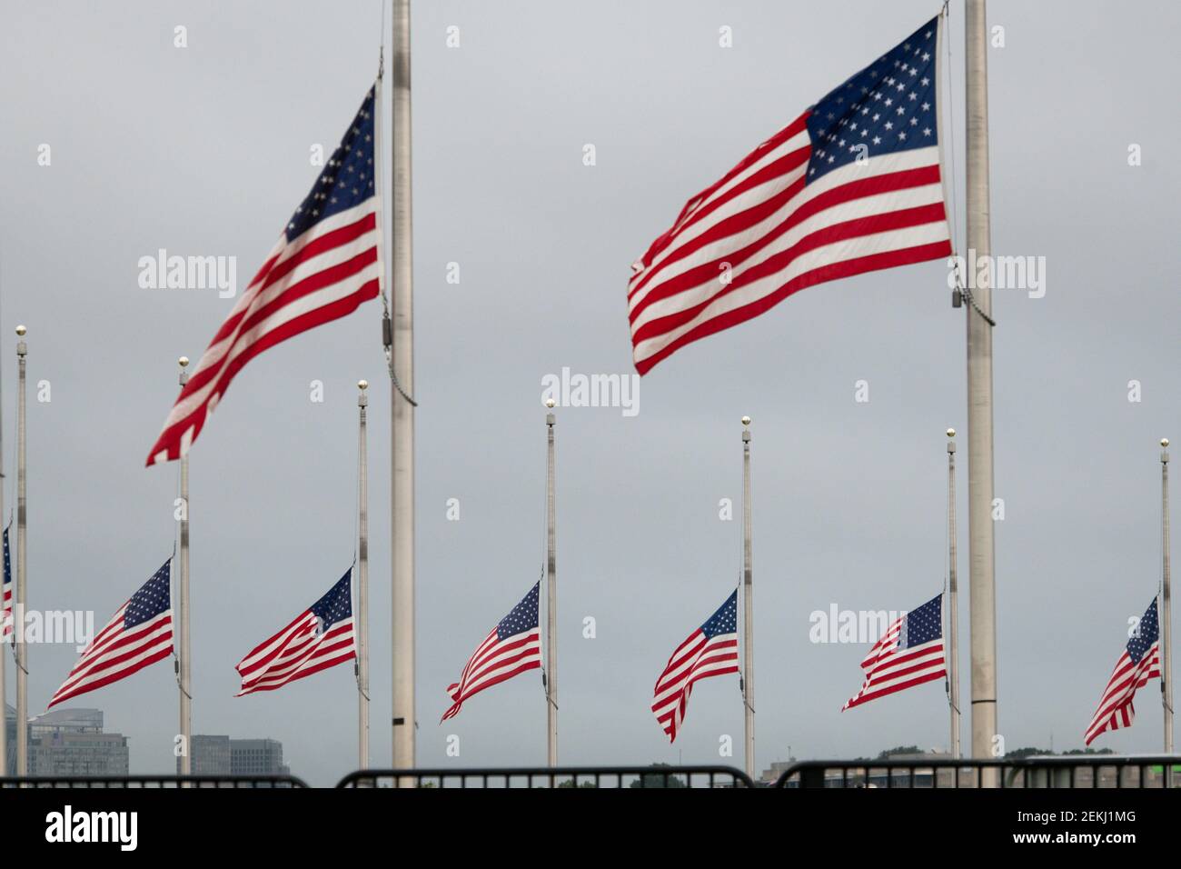 10 Migliori Bandiere A Ventaglio Americano In Italia - Foto 9