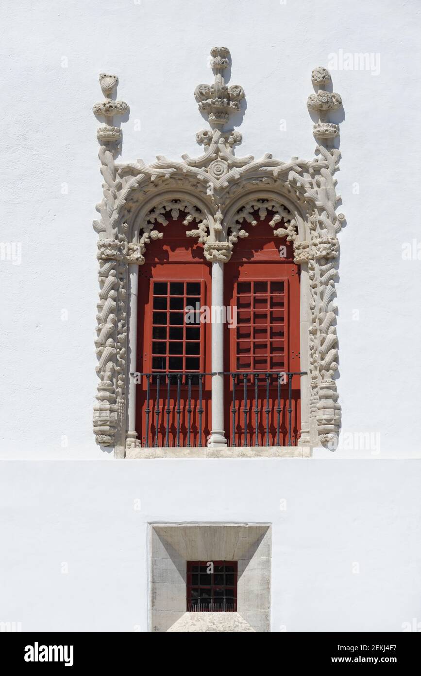 Sontuosa finestra in stile manuelino del Palazzo Sintra in Portogallo Foto Stock
