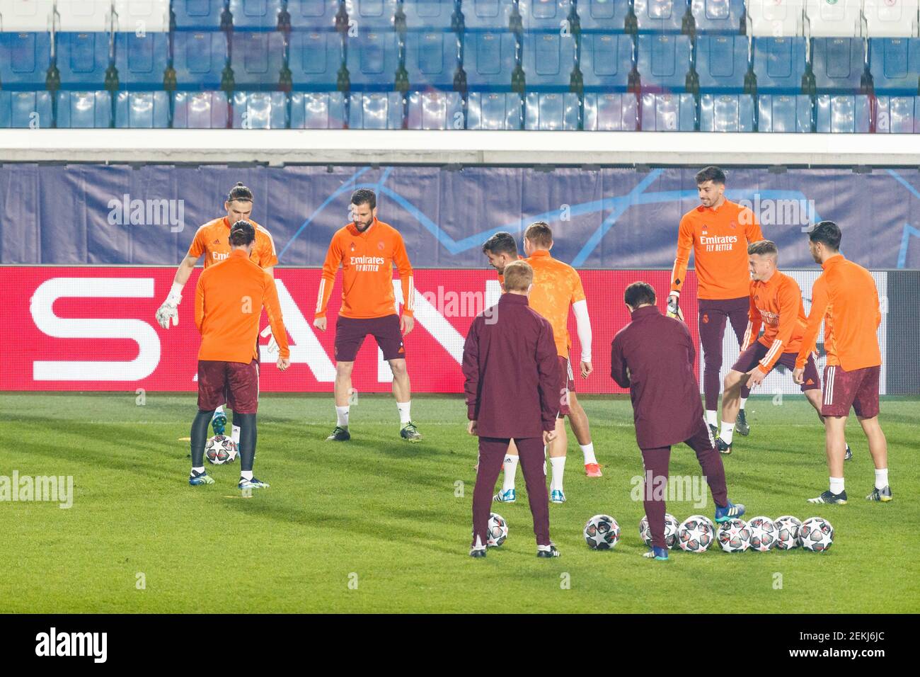 Bergamo, Italia. 23 Feb 2021. Giocatori del Real Madrid durante la sessione di allenamento della UEFA Champions League allo stadio Atleti Azzurri d'Italia di Bergamo, Italia. Credit: Indira/DAX/ZUMA Wire/Alamy Live News Foto Stock