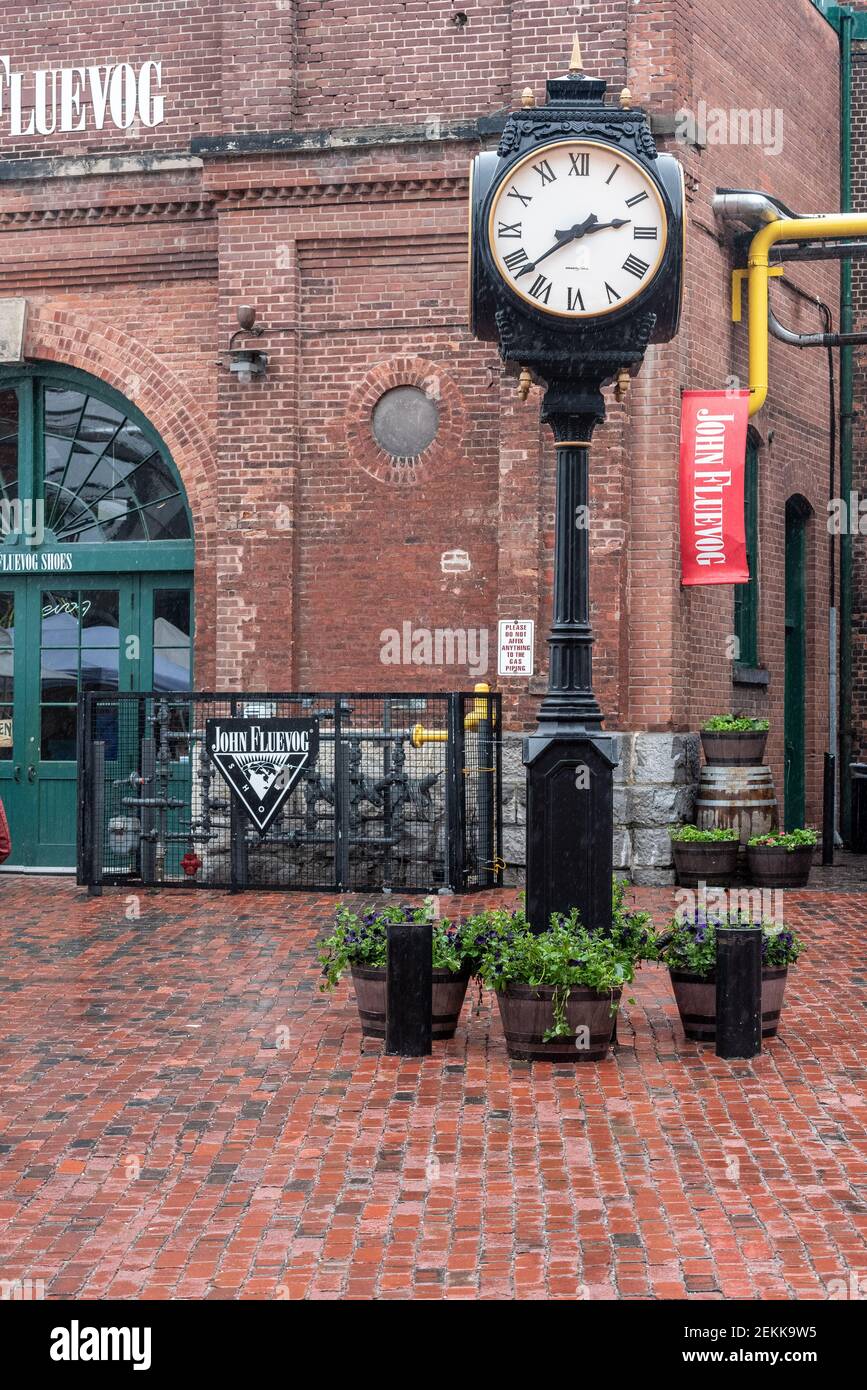 Orologio Time Electric nel quartiere della Distilleria, Toronto, Canada Foto Stock