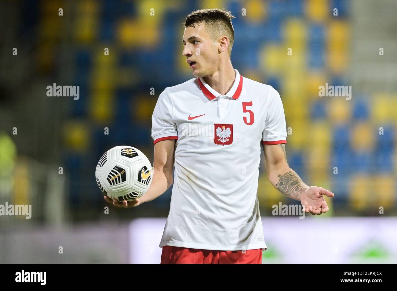 Jakub Kiwior della Polonia visto in azione durante i campionati europei  U-21 di calcio 2021 Qualificazioni match tra Polonia e Bulgaria al City  Stadium di Gdynia. (Punteggio finale: Polonia 1:1 Bulgaria) (Foto
