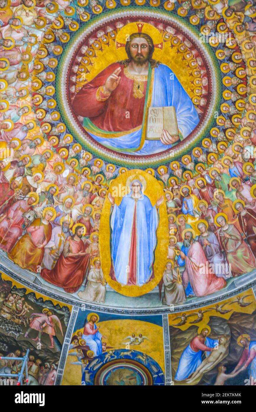 La cupola coperta affrescata del Battistero di San Giovanni in Padova Italia Foto Stock