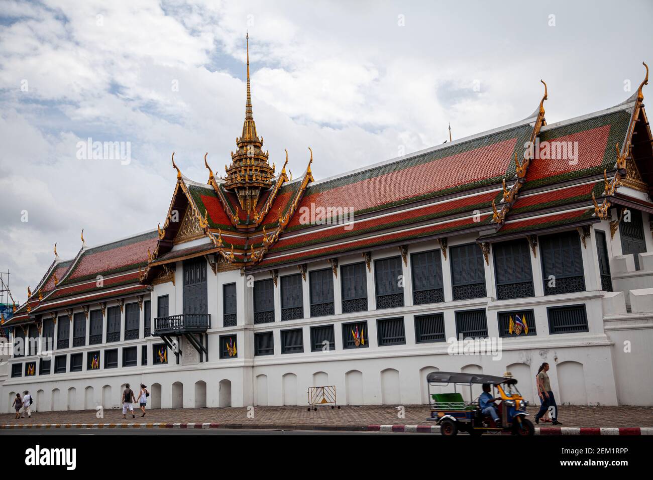 Vista della sala Suddhai Sawan Prasad di Bangkok, Thailandia. Foto Stock