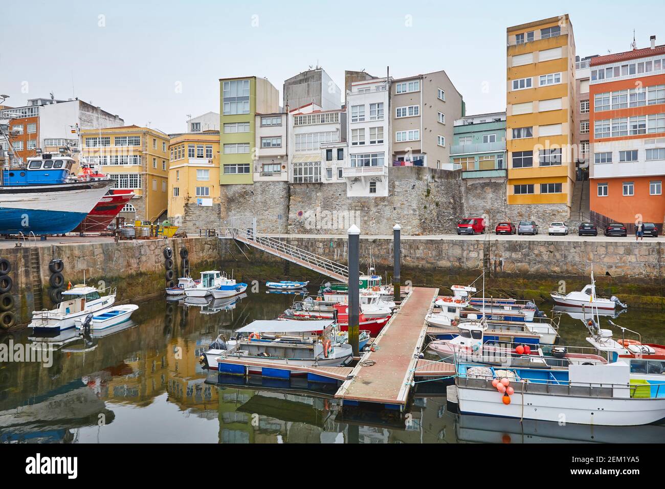 Barche da pesca nel porto di Malpica. Costa da morte. Coruna. Spagna Foto Stock