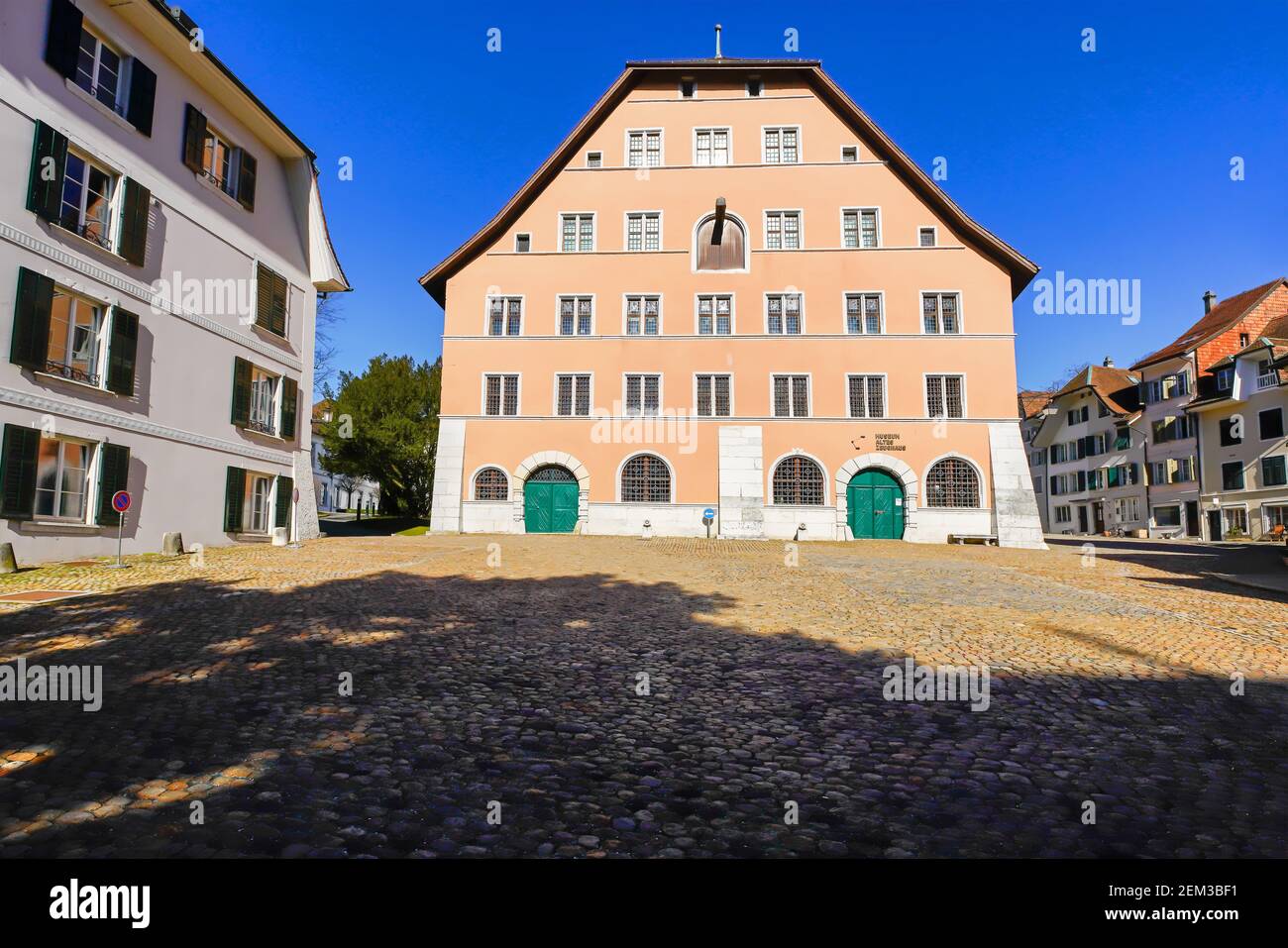 Il Museo del Vecchio Arsenale (Altes Zeughaus) di Solothurn è una delle più grandi mostre di armi e armamenti storicamente orientate in Svizzera. Foto Stock
