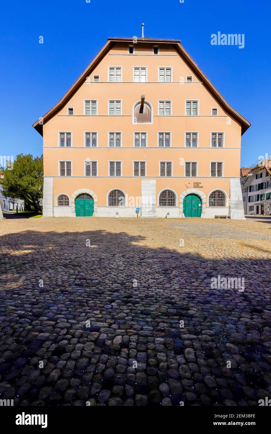 Il Museo del Vecchio Arsenale (Altes Zeughaus) di Solothurn è una delle più grandi mostre di armi e armamenti storicamente orientate in Svizzera. Foto Stock