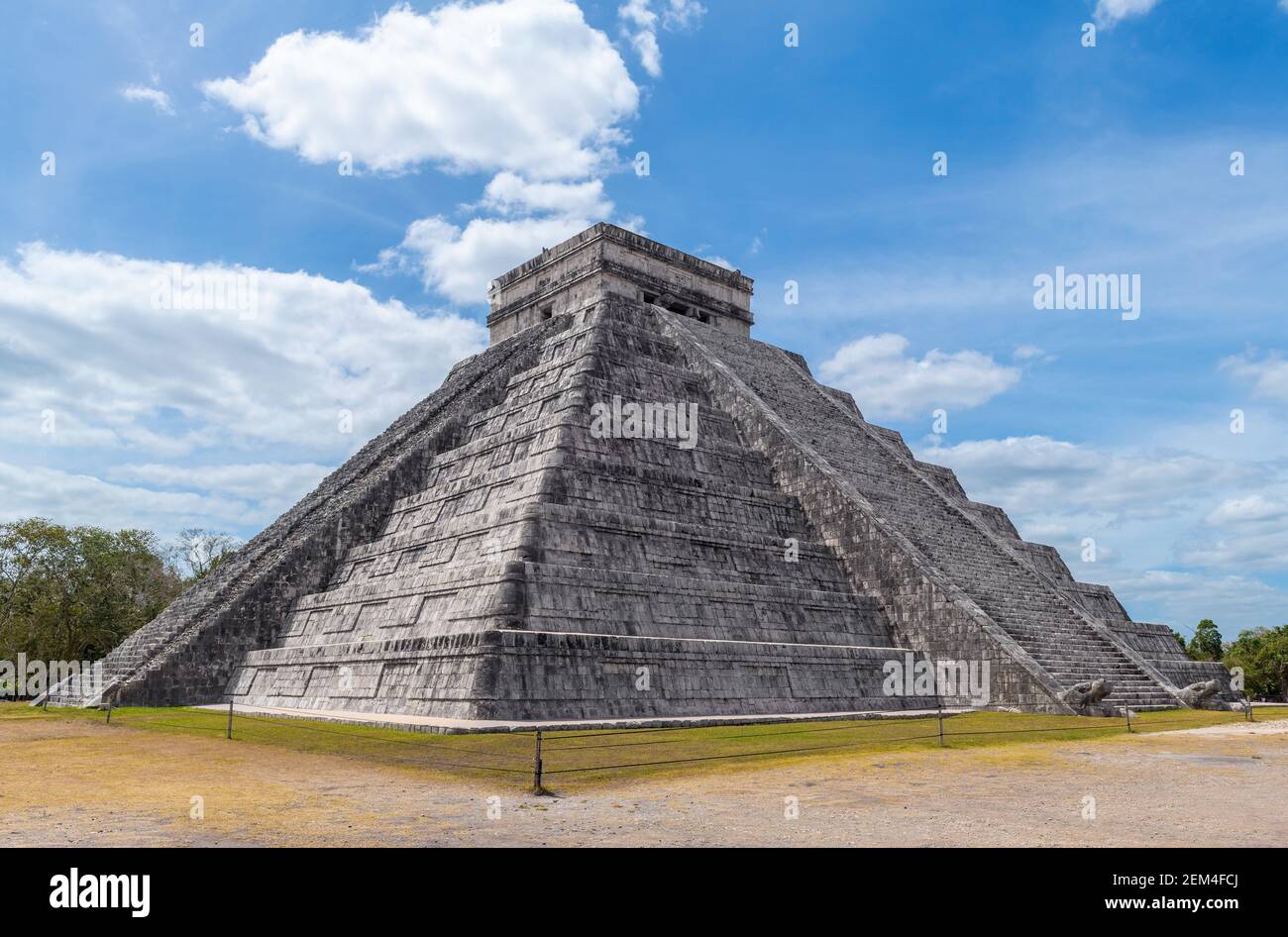 Maya piramide di Kukulkan, Chichen Itza, Messico. Foto Stock
