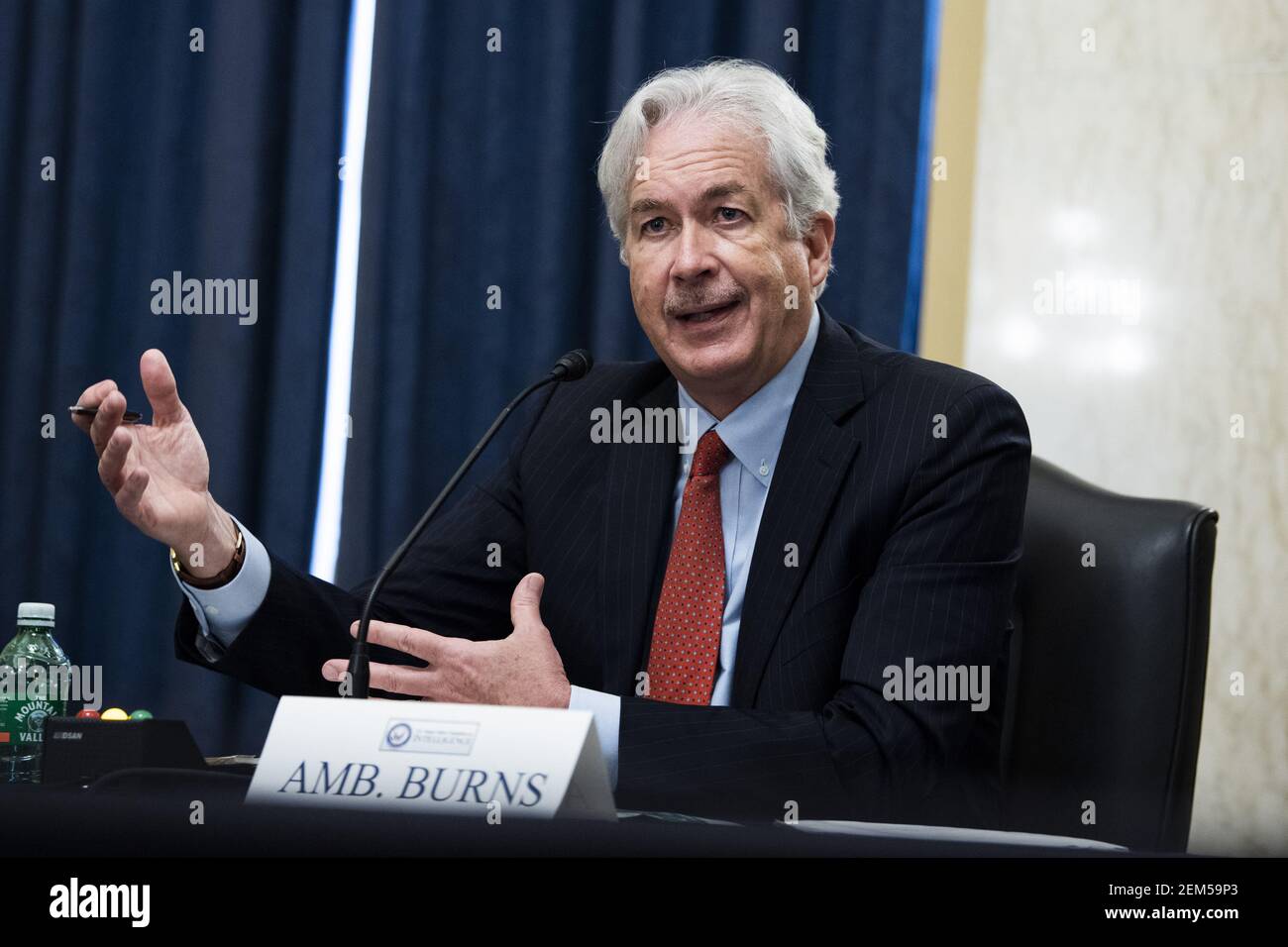 Washington, Stati Uniti. 24 Feb 2021. William Burns, nominato direttore della Central Intelligence Agency, testimonia durante la sua audizione di conferma del Senato Select Intelligence Committee di essere direttore della Central Intelligence Agency (CIA) su Capitol Hill a Washington, DC il 24 febbraio 2021. Foto in piscina di Tom Williams/UPI Credit: UPI/Alamy Live News Foto Stock