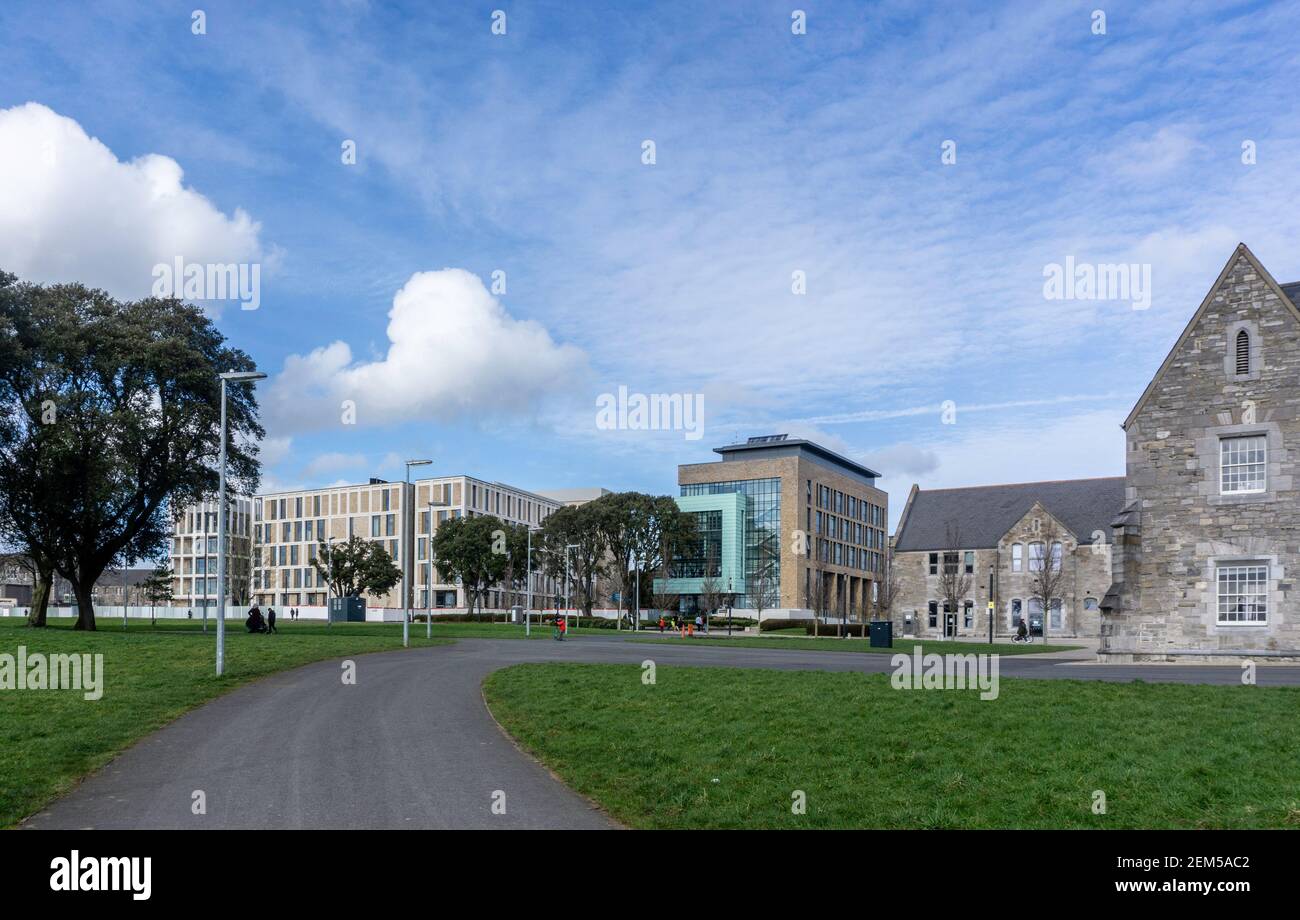 Università tecnologica del campus di Dublino a Grangegorman Dublino, Irlanda, un mix di edifici moderni e restaurati. Era un ex ospedale psichiatrico Foto Stock