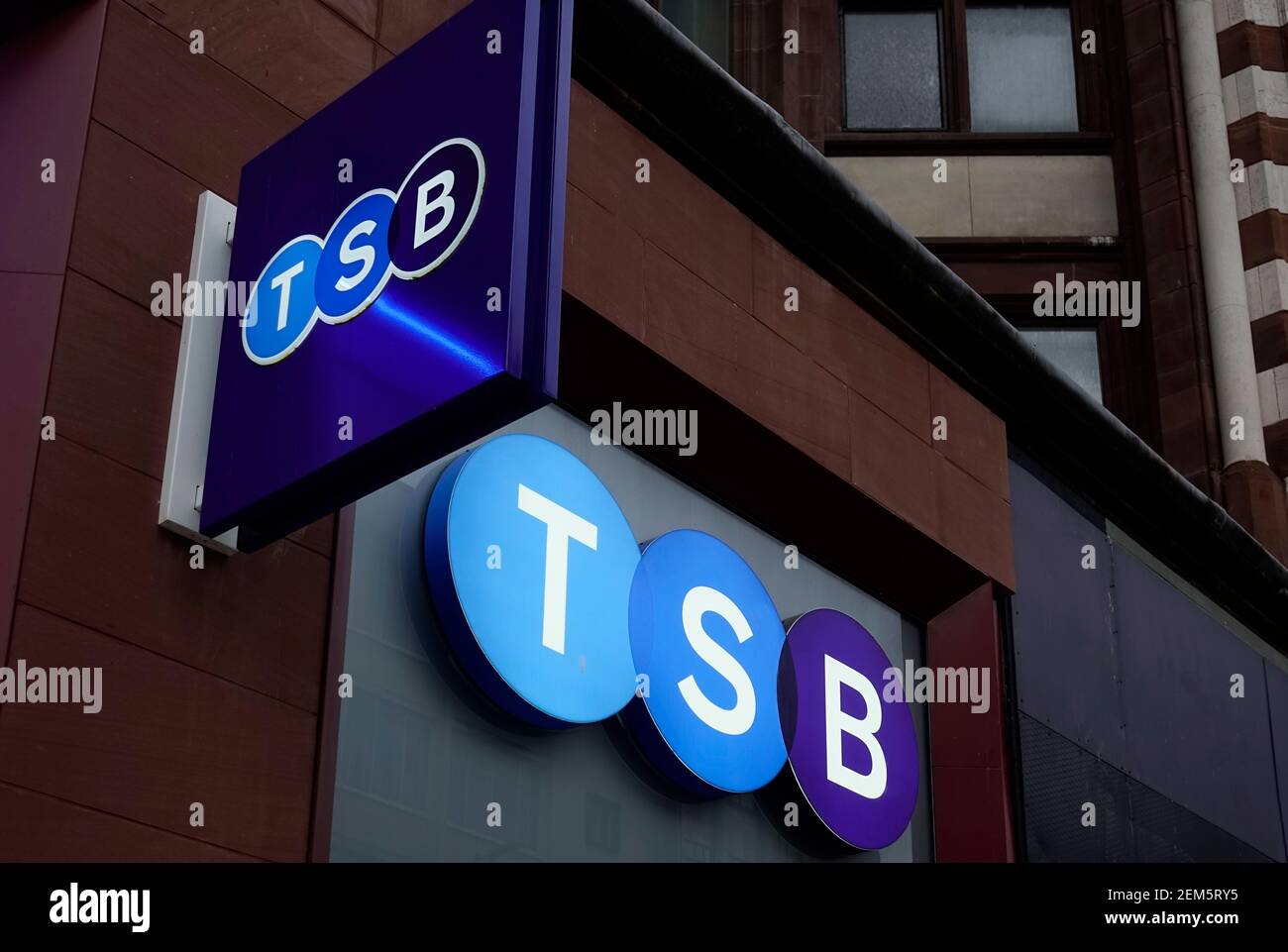 TSB segno sopra l'entrata anche una banca a Liverpool Foto Stock