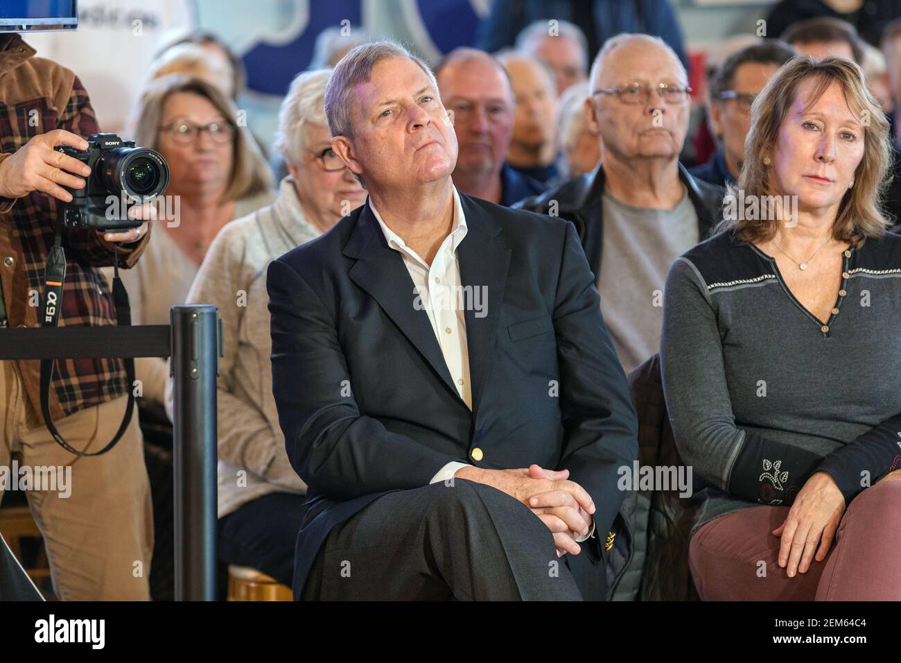Il segretario dell'agricoltura ed ex governatore dell'Iowa Tom Vilsack ad un rally di campagna di Biden Burlington, Iowa, USA. Foto Stock