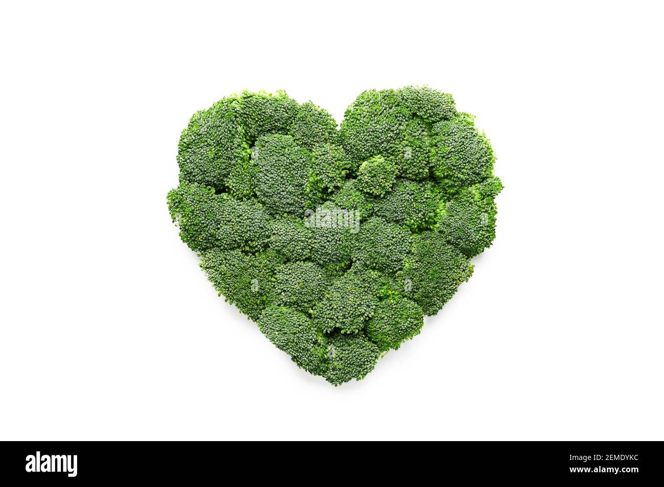 cuore verde da broccoli su sfondo bianco Foto Stock