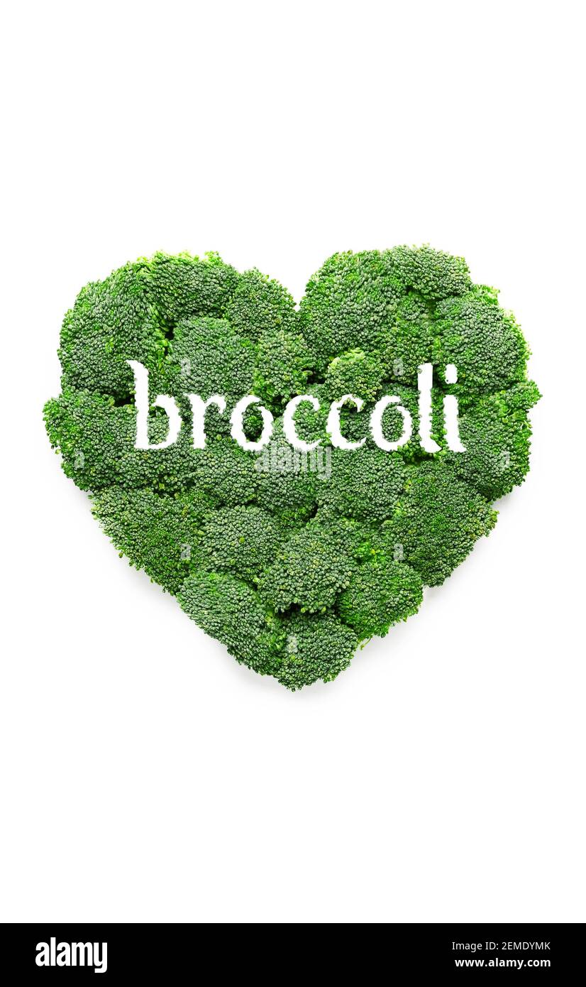 cuore verde con un'iscrizione di broccoli su un bianco sfondo Foto Stock