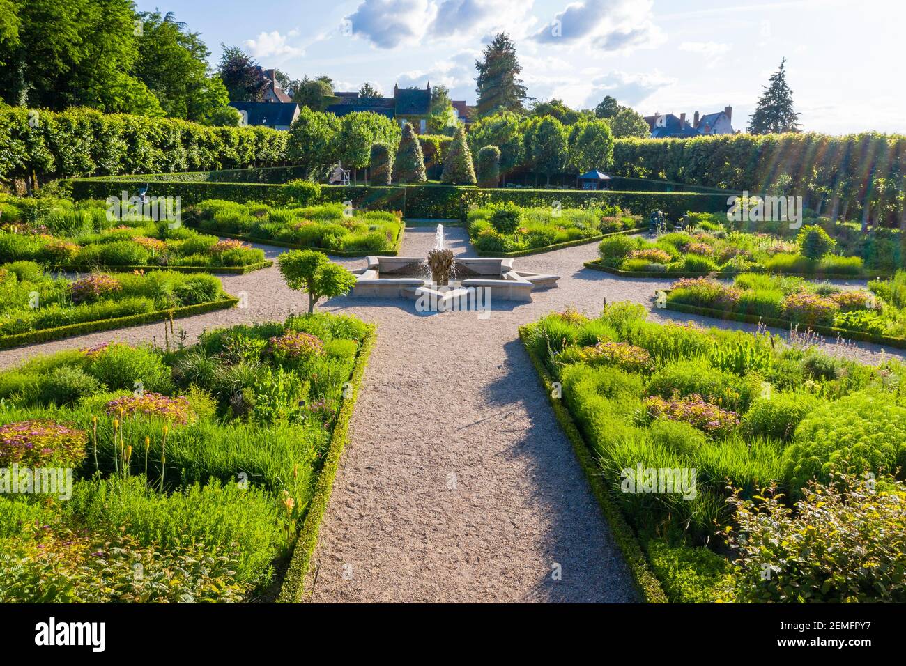 Francia, Indre et Loire, Valle della Loira dichiarata Patrimonio Mondiale dall'UNESCO, il castello e i giardini di Villandry, il Jardin du Soleil, la trama il C. Foto Stock