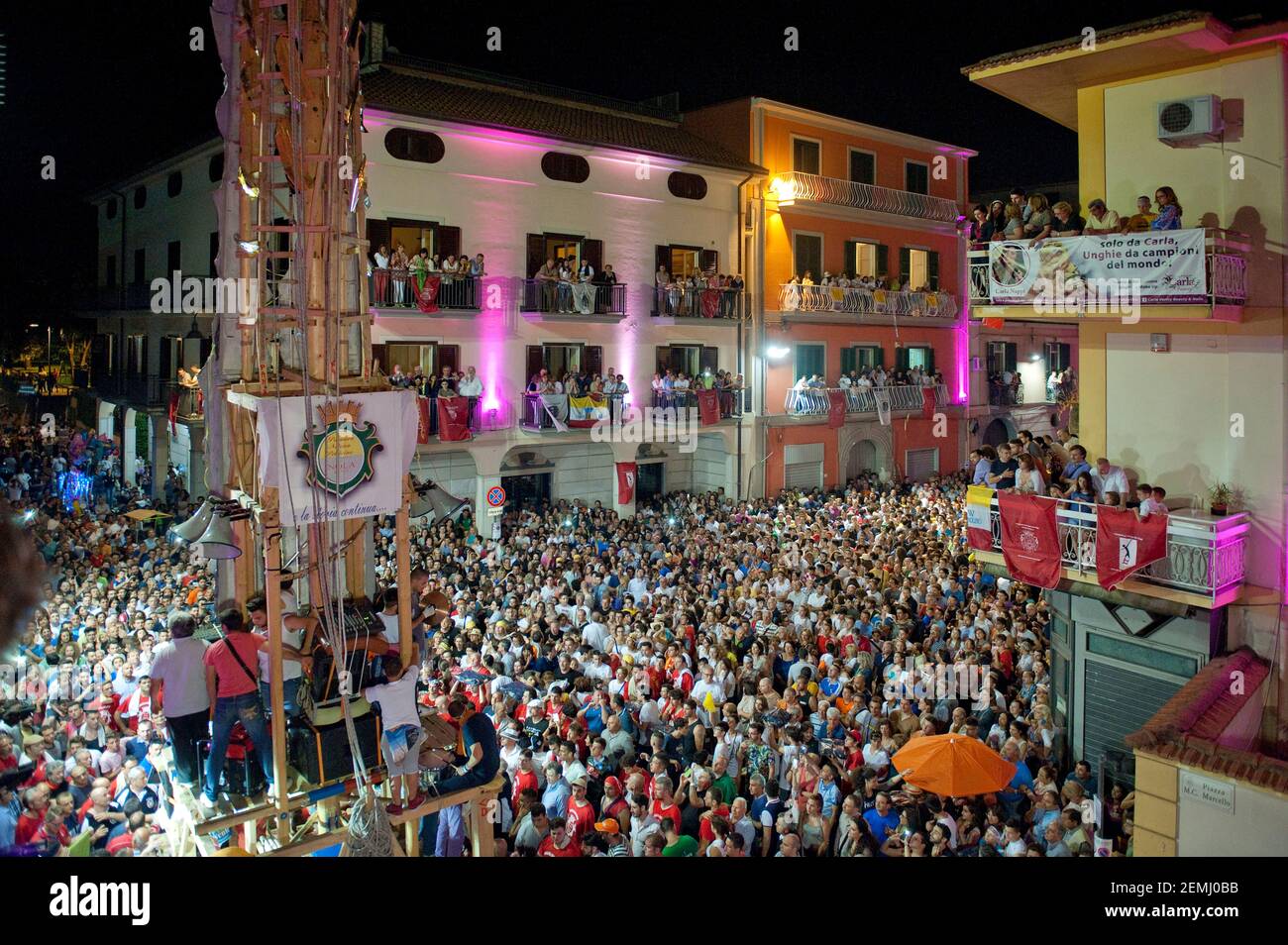 Festa dei gigli a nola immagini e fotografie stock ad alta risoluzione