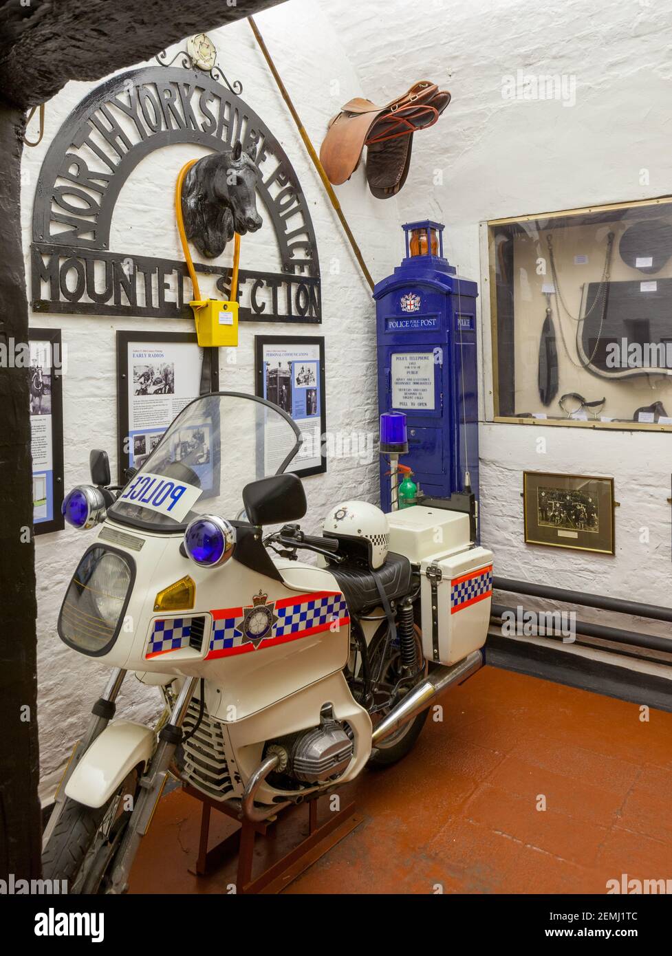 Vista di una galleria all'interno del museo della prigione e della polizia di Ripon, North Yorkshire Foto Stock