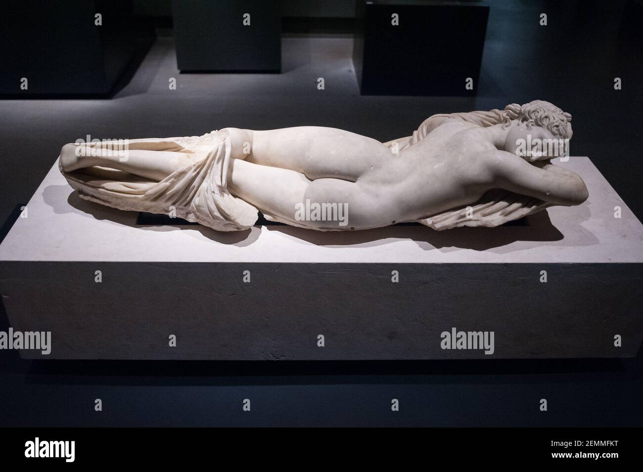 Roma, Italia C 02 05 2018: Scultura in marmo di Ermaphrodite addormentato, i secolo a.C. nel Museo Nazionale Romano di Roma Foto Stock